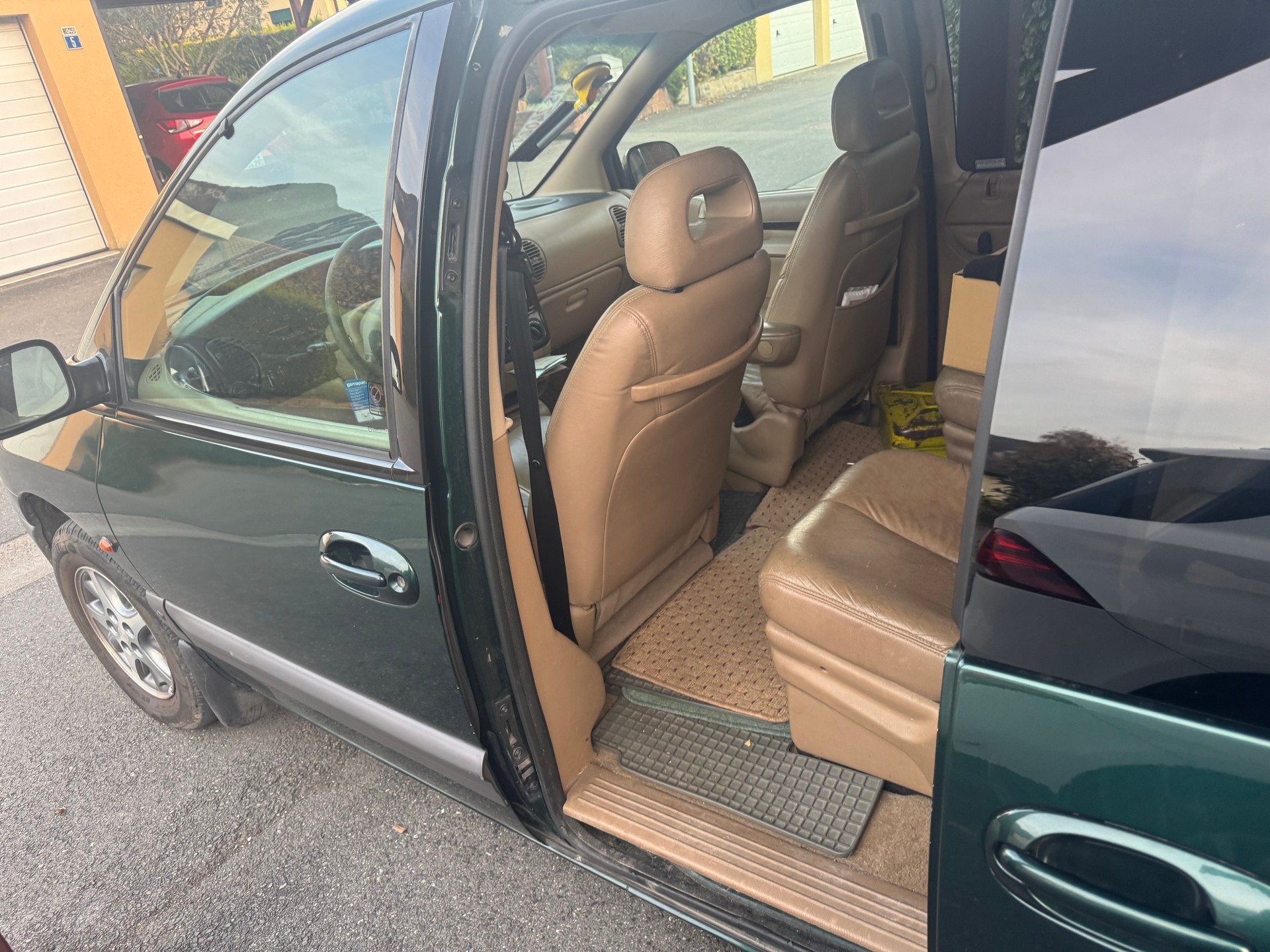 CHRYSLER Grand Voyager 3.8 LE AWD-image-4