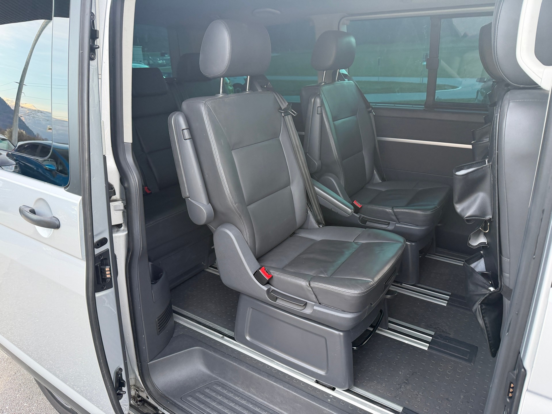 VW T5 Multivan 2.0 Bi-TDI CR Highline 4Motion DSG-image-9