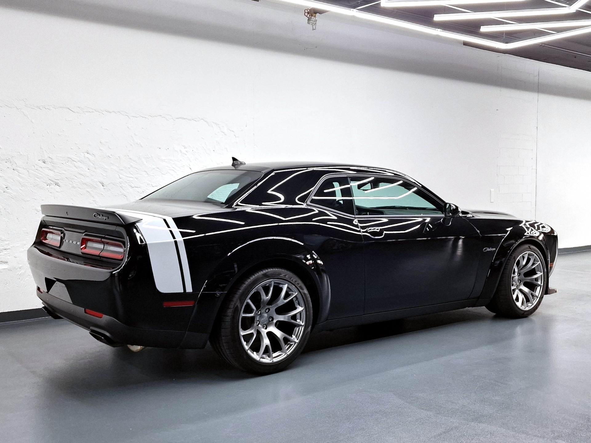 DODGE Challenger SRT HELLCAT "BLACK GHOST"-showroom-element-2