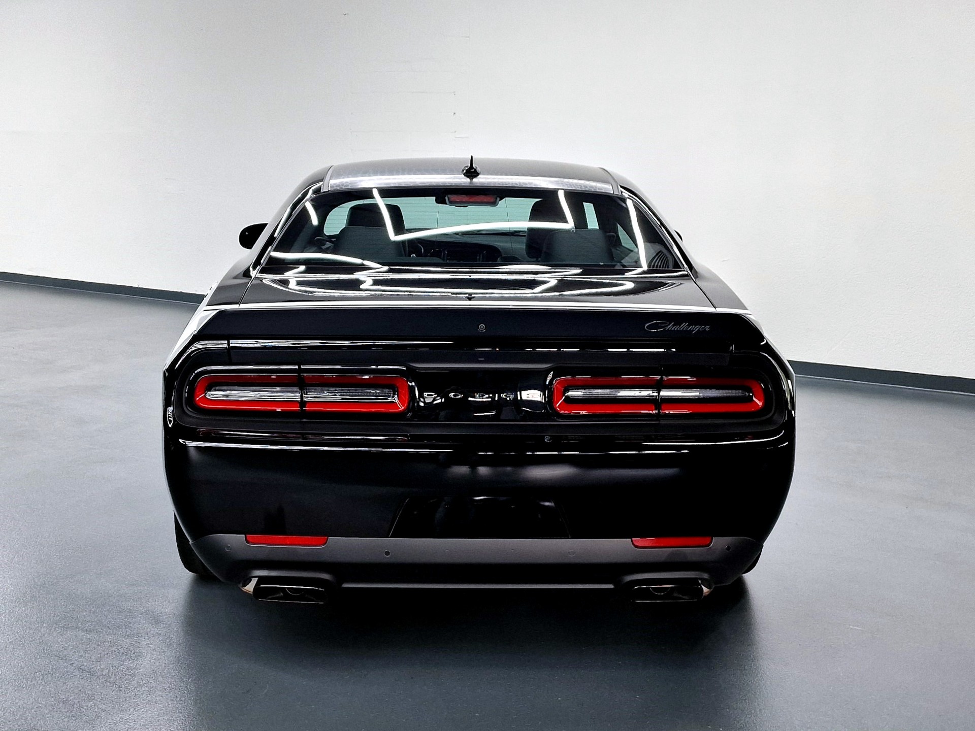 DODGE Challenger SRT HELLCAT "BLACK GHOST"-image-7