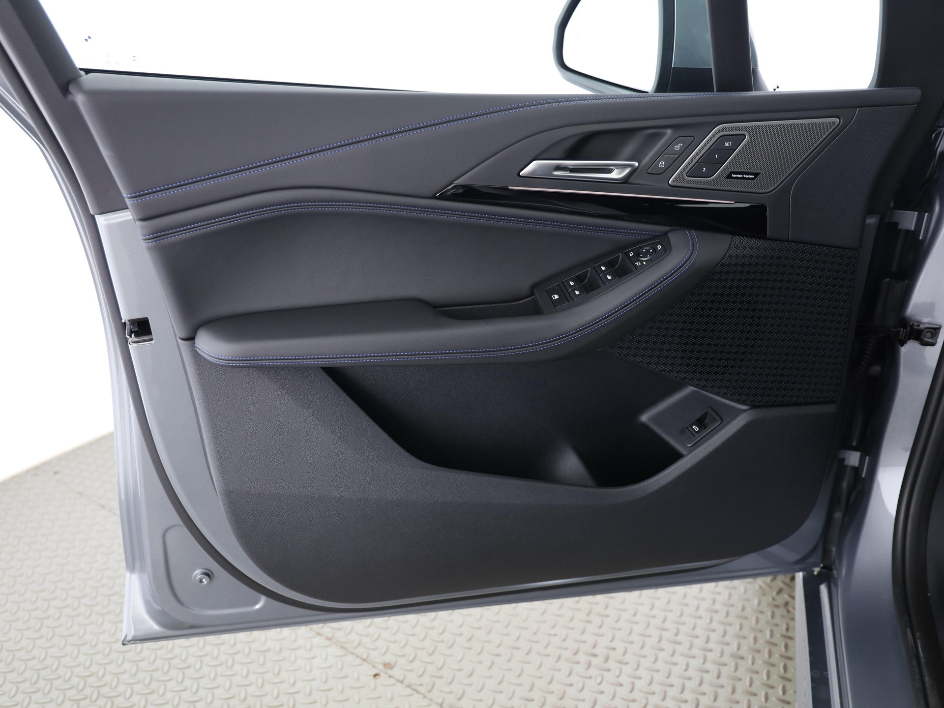 BMW 223i xDrive SDKG Active Tourer-image-10