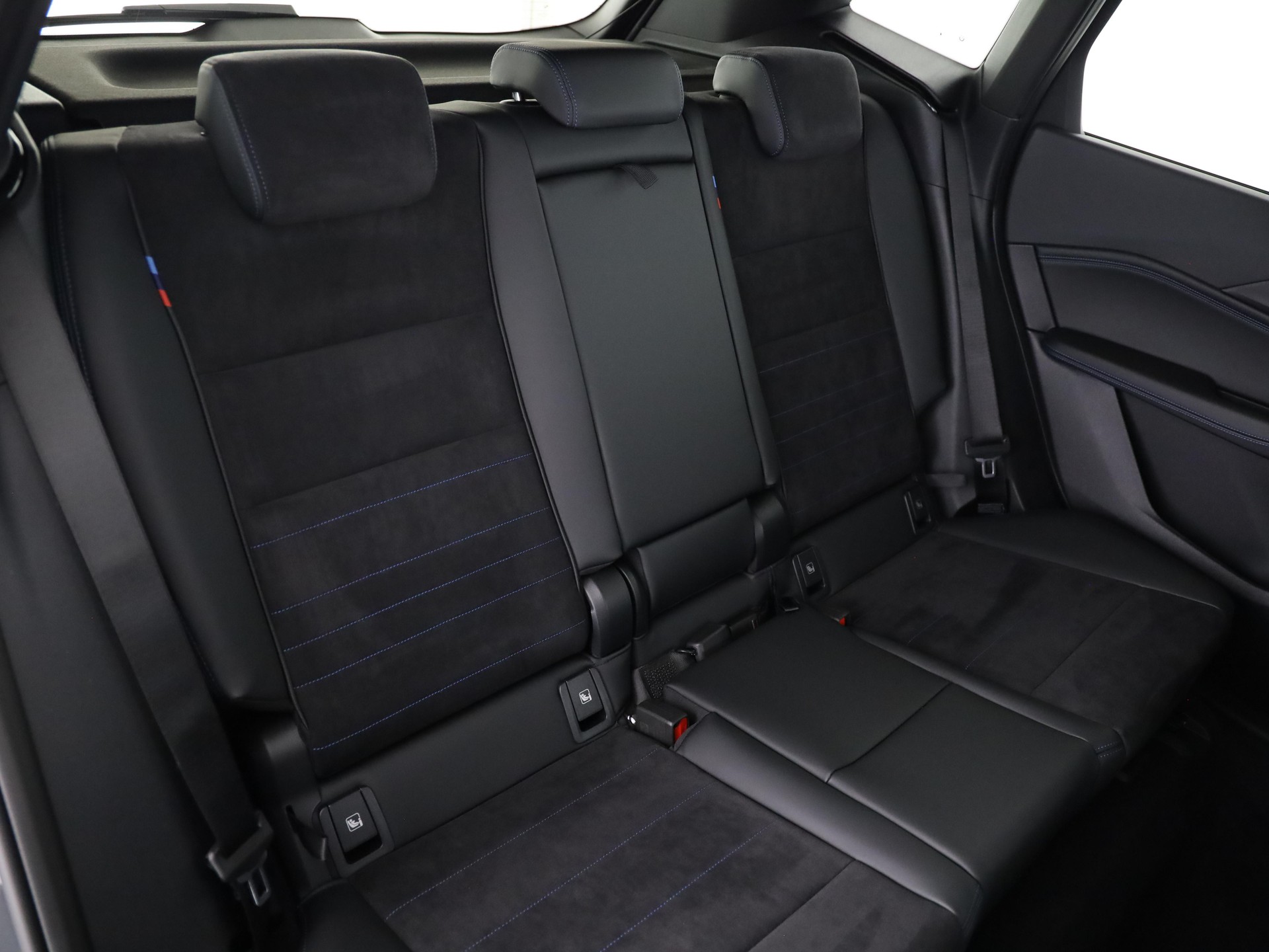 BMW 223i xDrive SDKG Active Tourer-image-16