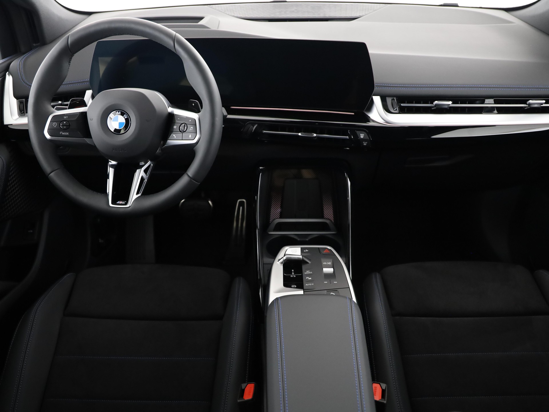 BMW 223i xDrive SDKG Active Tourer-image-17