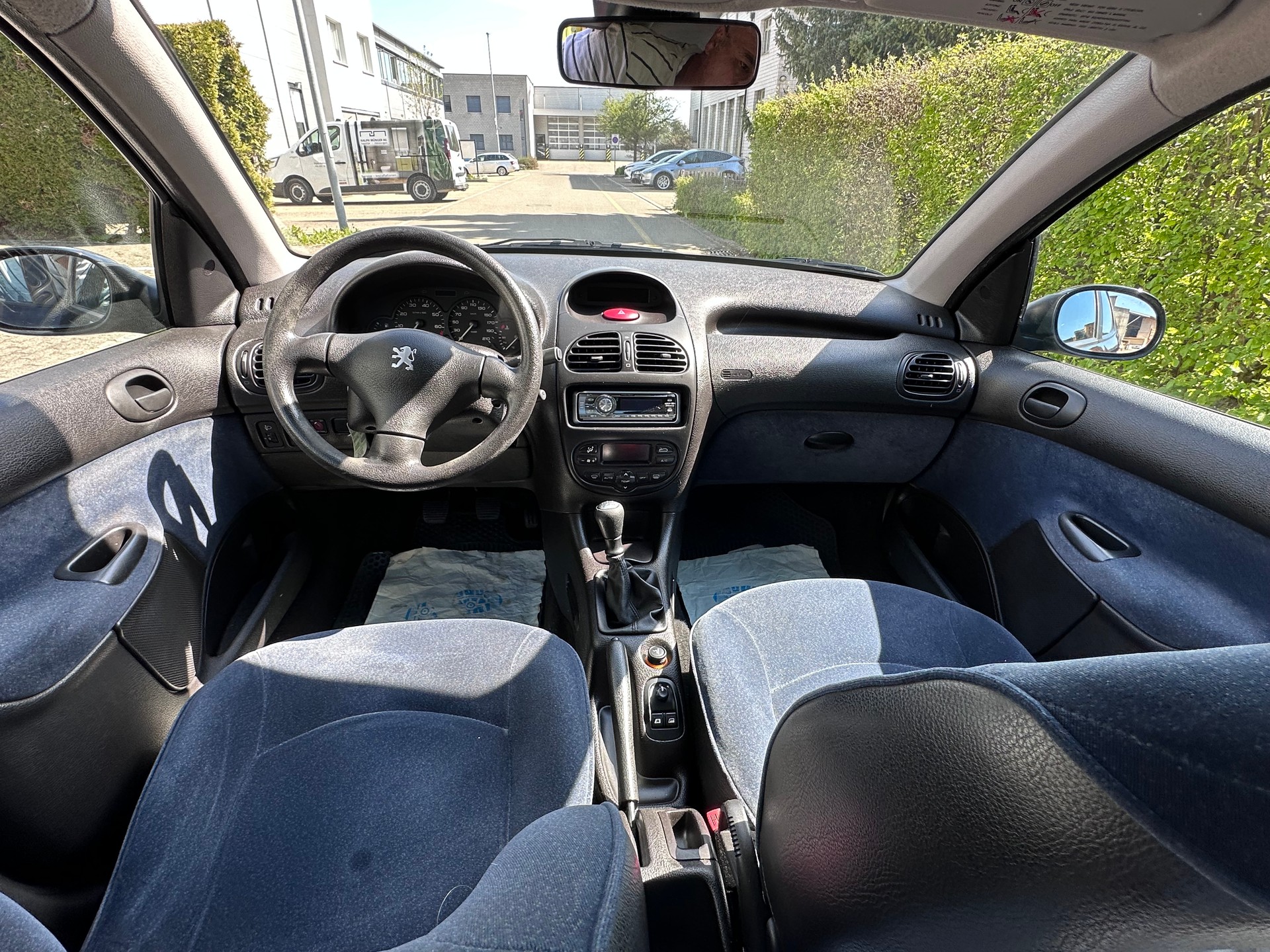 PEUGEOT 206 1.6 XT Premium-image-12