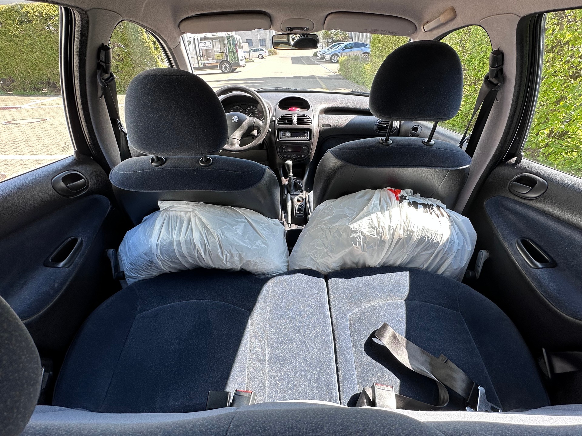PEUGEOT 206 1.6 XT Premium-image-9