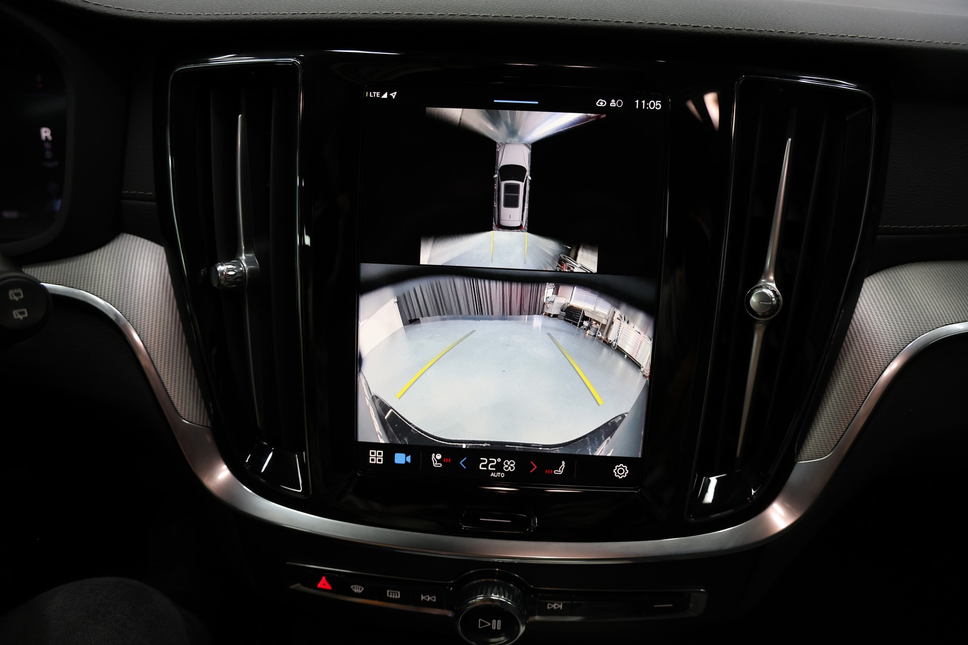 VOLVO V60 B4 Benzin Mild Hybrid Ultimate Dark DCT-image-10