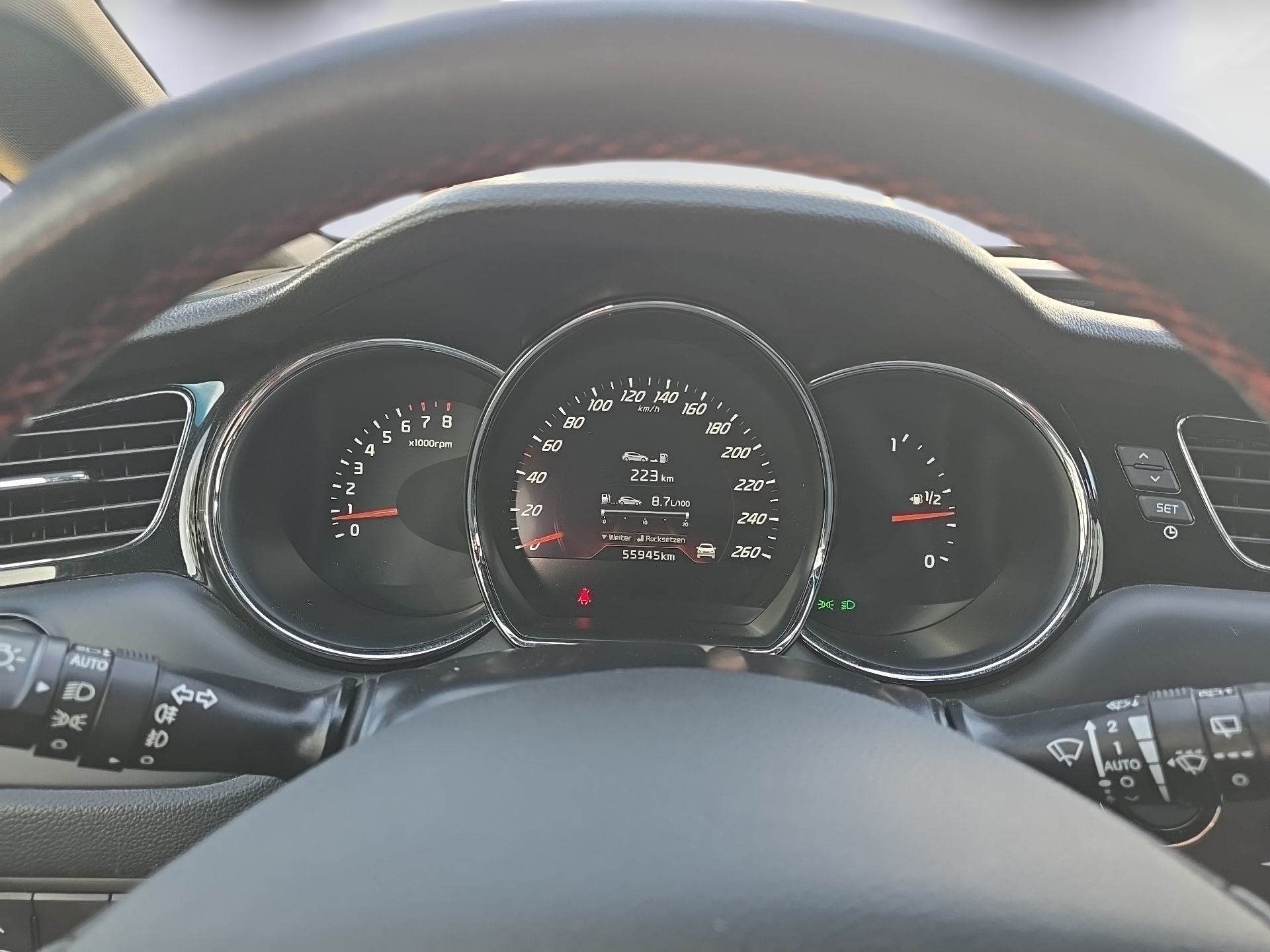 KIA CEED-image-12