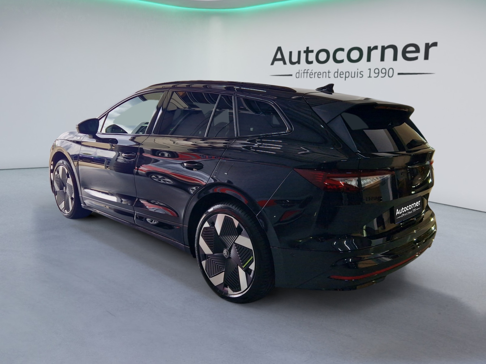 SKODA Enyaq 85x Sportline 4x4-showroom-element-2