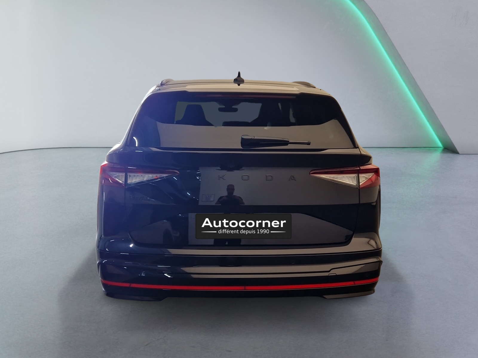 SKODA Enyaq 85x Sportline 4x4-showroom-element-3