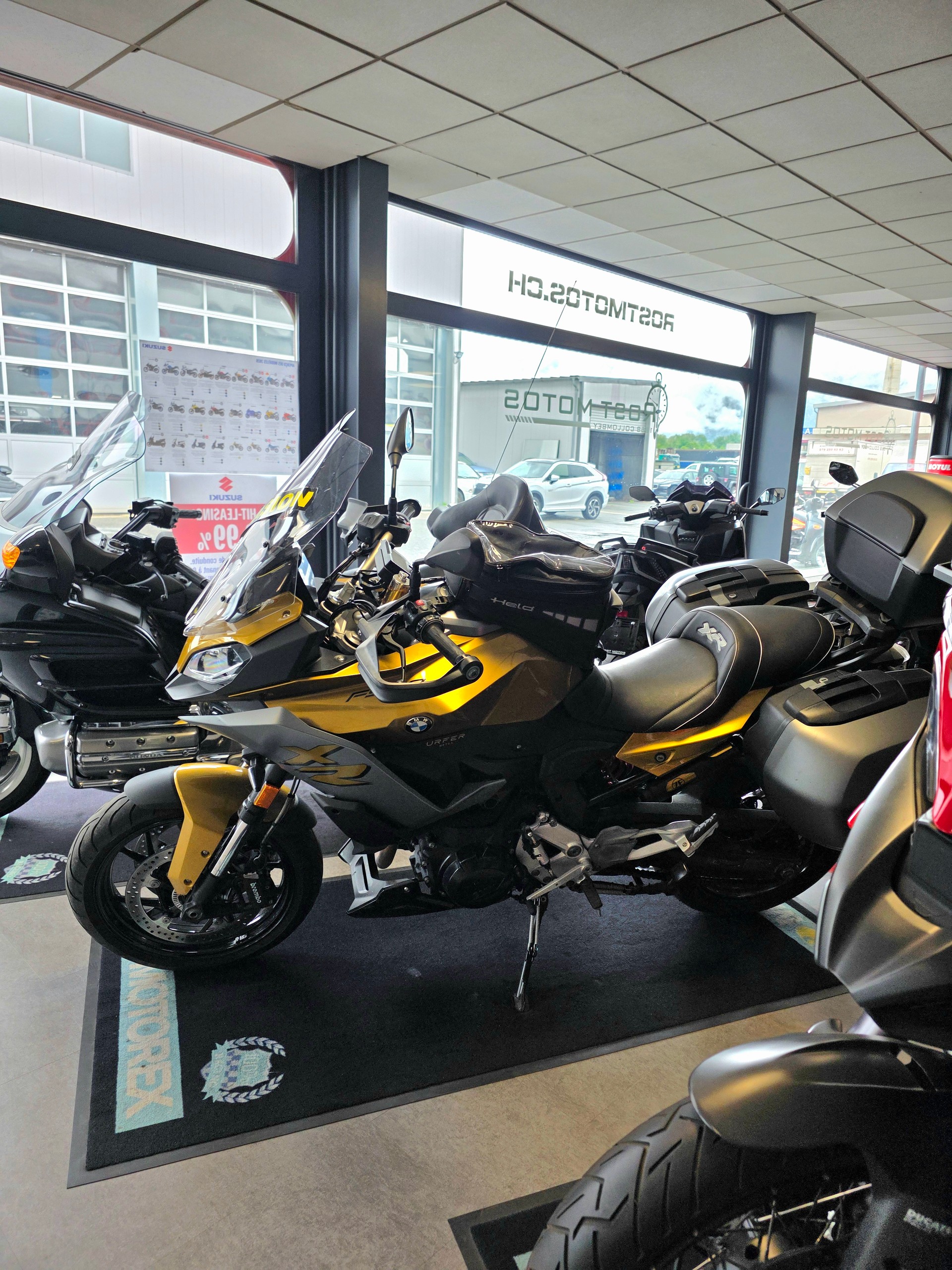 BMW F 900 XR A2 ABS-image-1