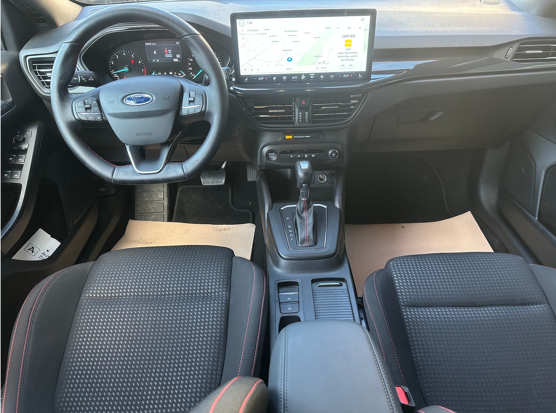 FORD Focus 1.0 MHEV ST-Line X Automat-image-8