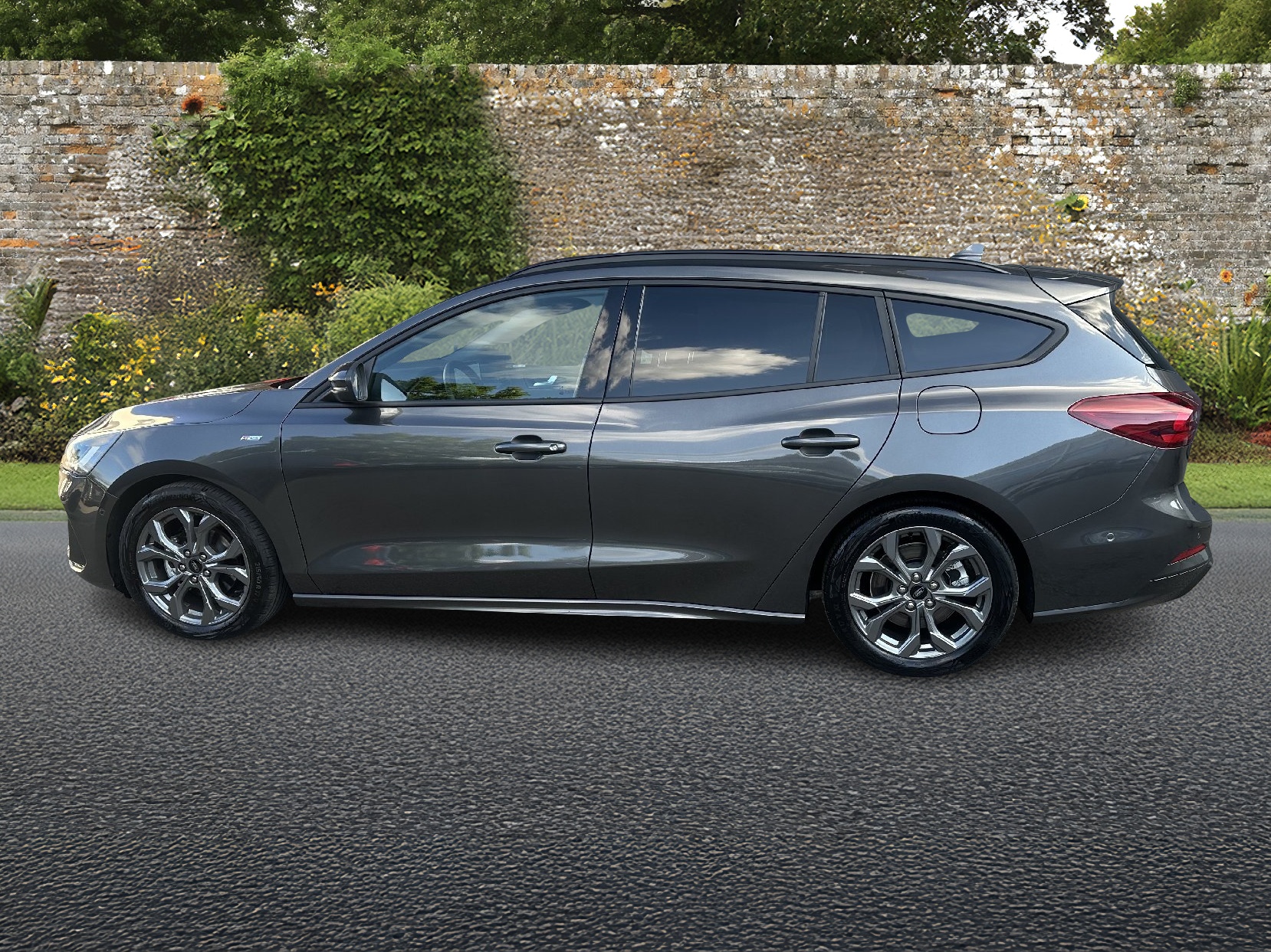 FORD Focus 1.0 MHEV ST-Line X Automat-image-1