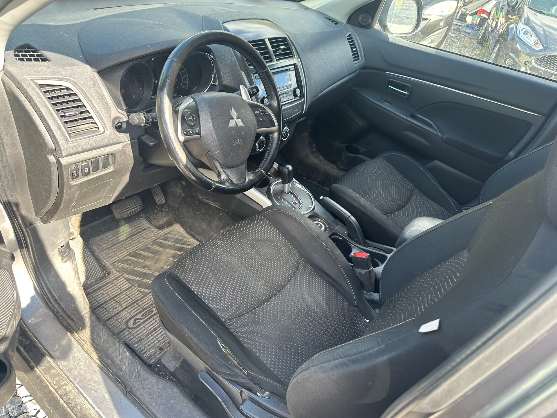 MITSUBISHI ASX 2.2 DID Navigator 4WD Automatic-image-9