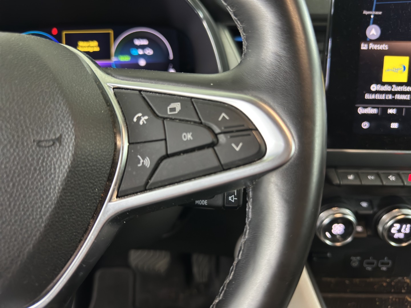 RENAULT Captur 1.6 E-Tech Edition1 DHT-image-20