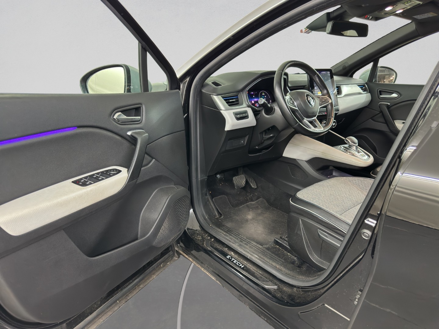RENAULT Captur 1.6 E-Tech Edition1 DHT-image-23