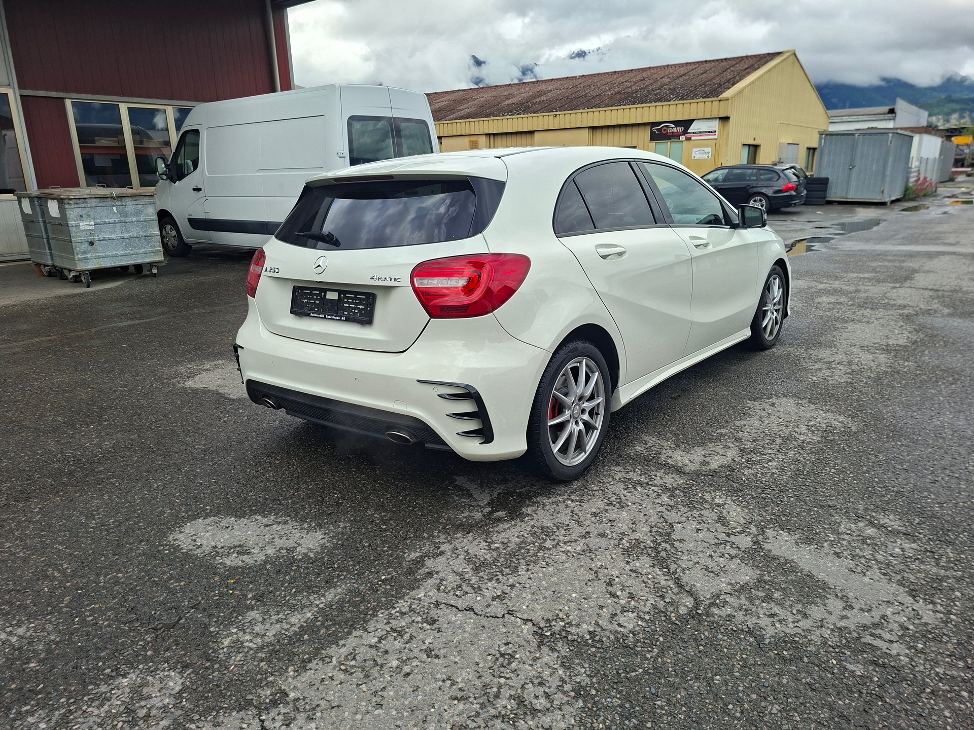 MERCEDES-BENZ A 250 AMG Line 4Matic 7G-DCT-image-9