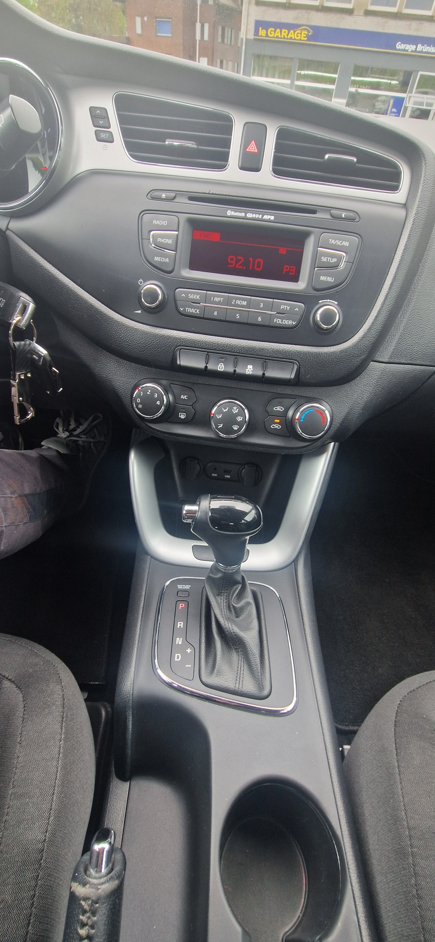 KIA Cee'd 1.6 GDi Trend DCT-image-6