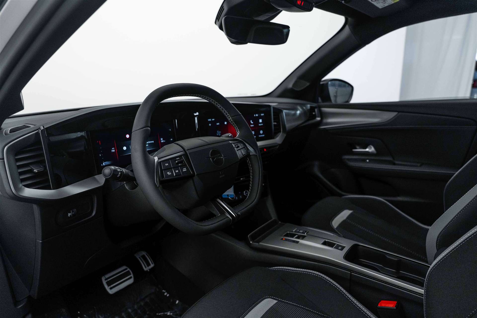 OPEL Mokka 1.2 Direct Injection Turbo GS Automat-image-5