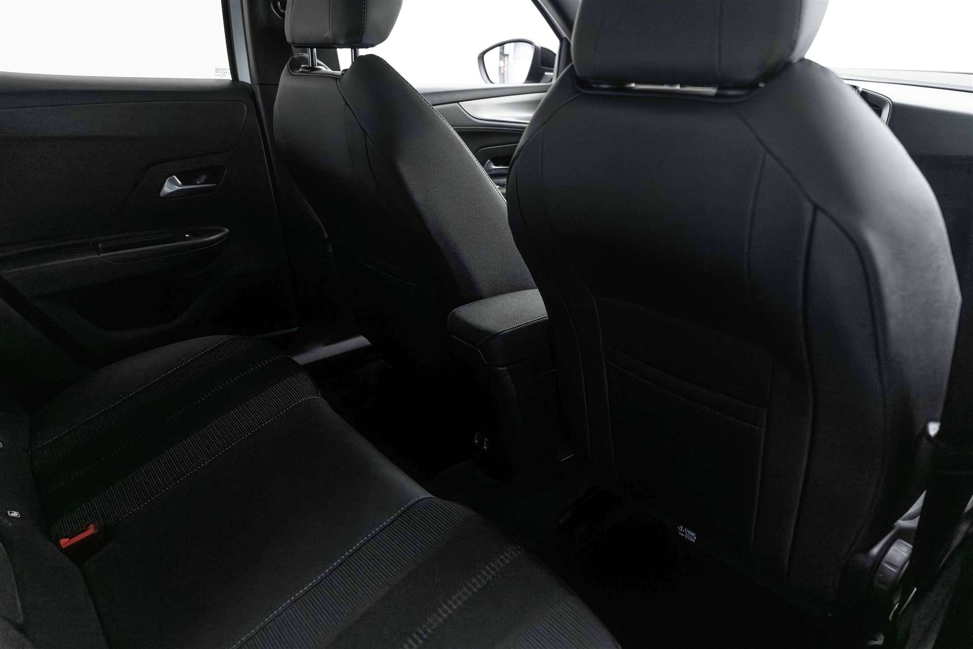OPEL Mokka 1.2 Direct Injection Turbo GS Automat-image-10