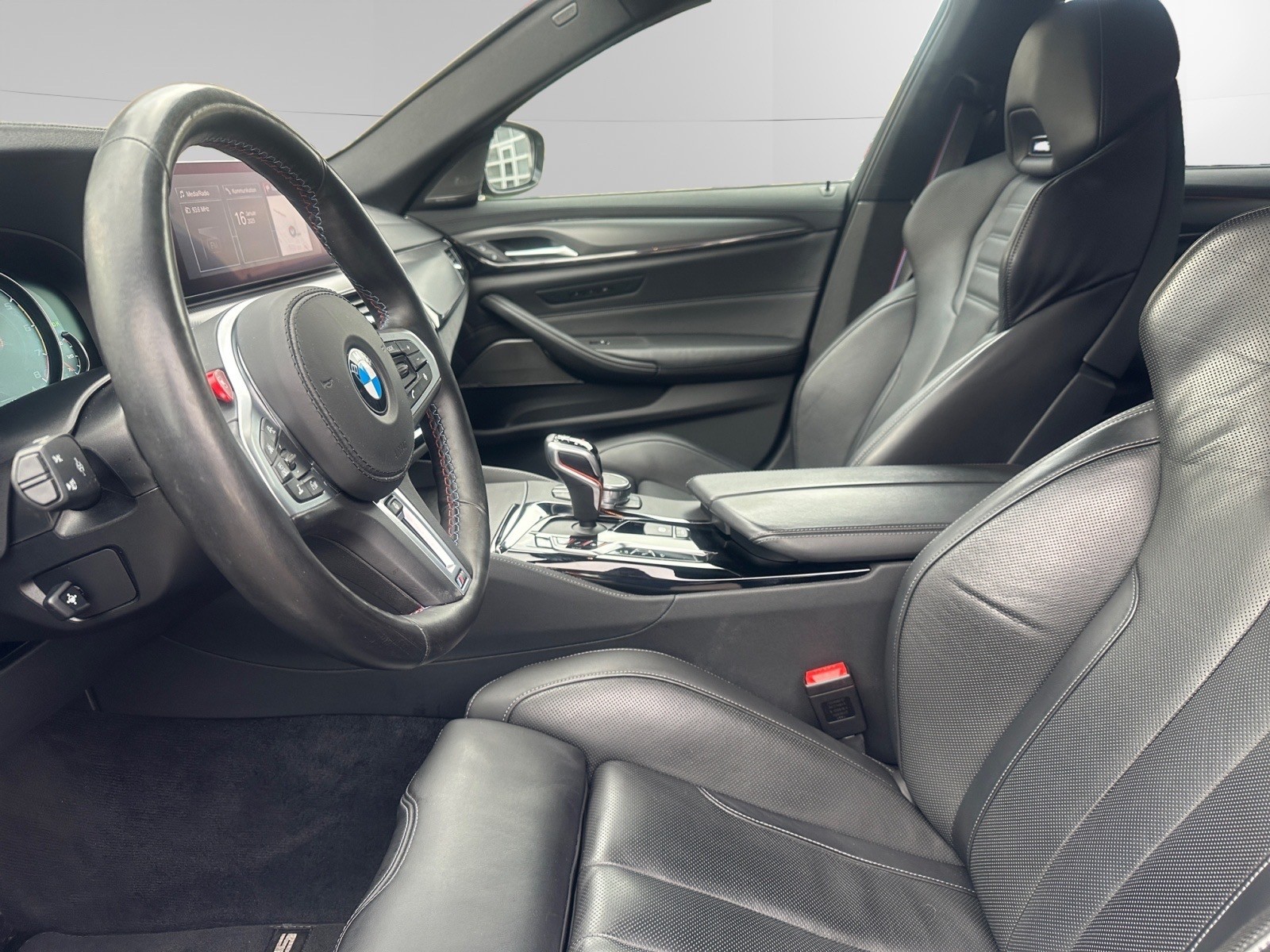 BMW M5 xDrive Competition Drivelogic-image-13