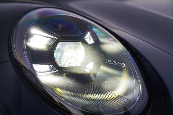 PORSCHE 911 Turbo S Cabriolet PDK-image-17