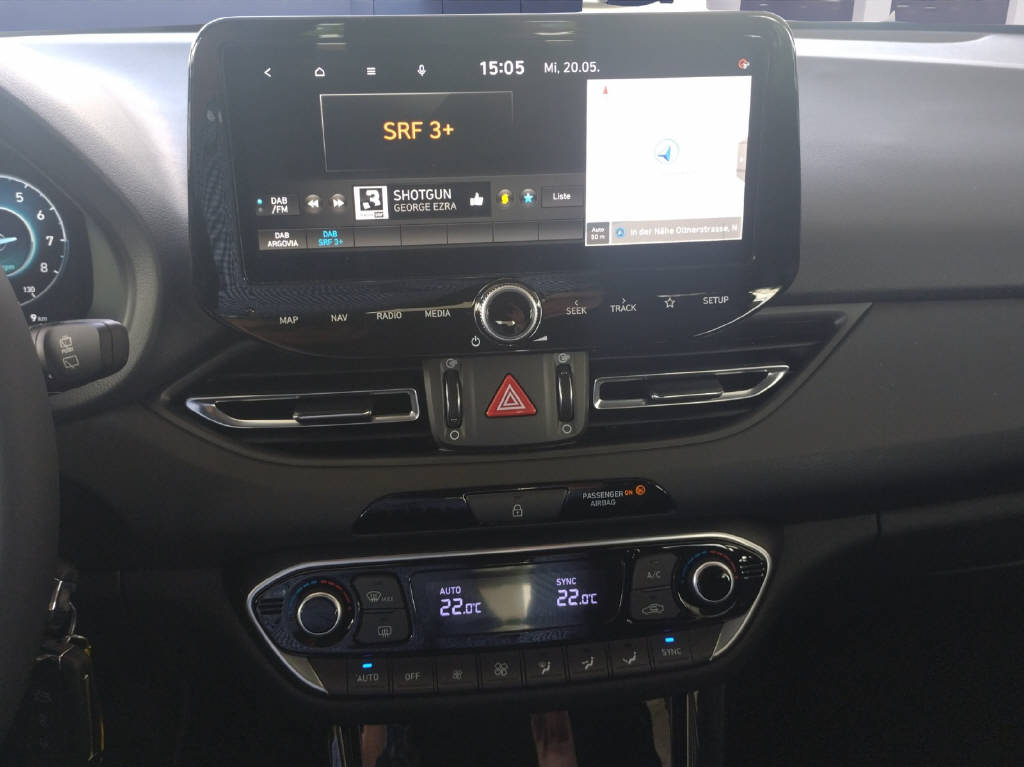 HYUNDAI i30 Wagon 1.5 T-GDi Amplia-image-14