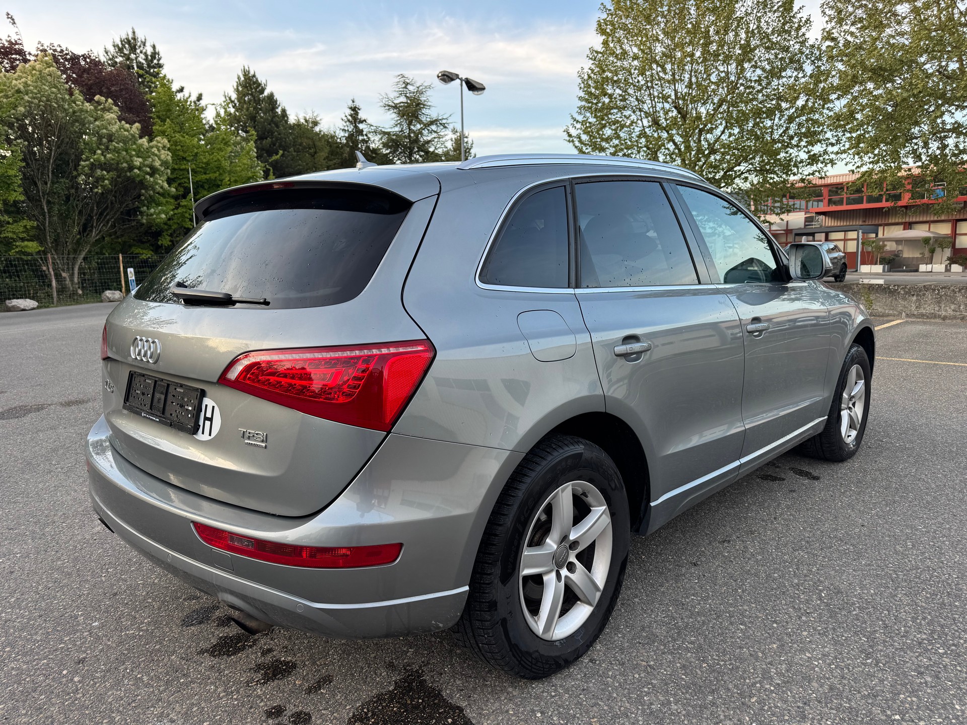 AUDI Q5 2.0 TFSI quattro S-tronic-image-5