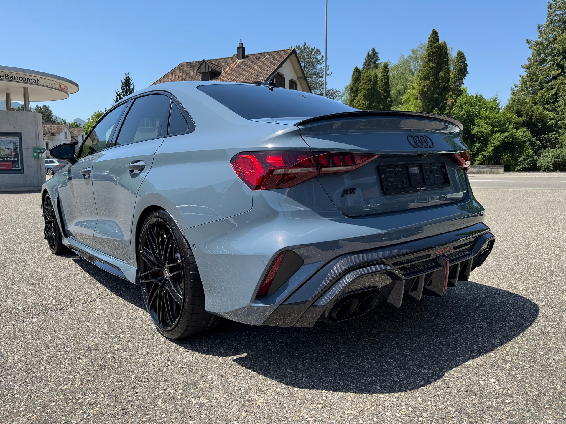 AUDI RS3-R ABT Limousine 2.5 TSI quattro Limited Edition 1 of 125 / 510PS / ABT Schmiedefelgen / ABT Abgasanlage / ABT Aerodynamik-image-6