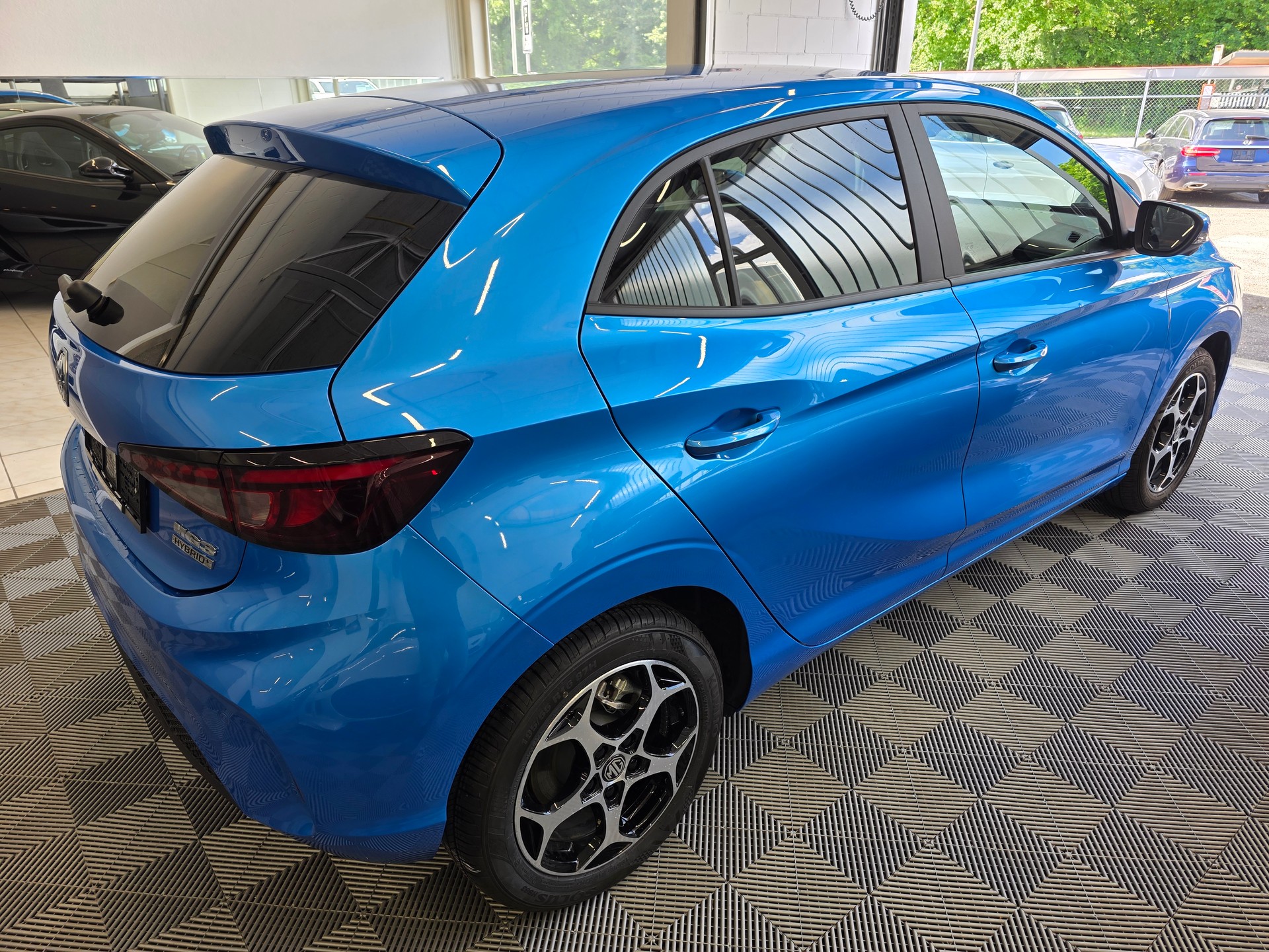 MG 3 1.5 Hybrid Luxury Aut.-showroom-element-2