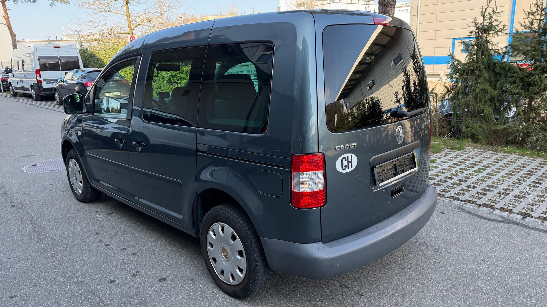 VW Caddy Life 1.6-image-1