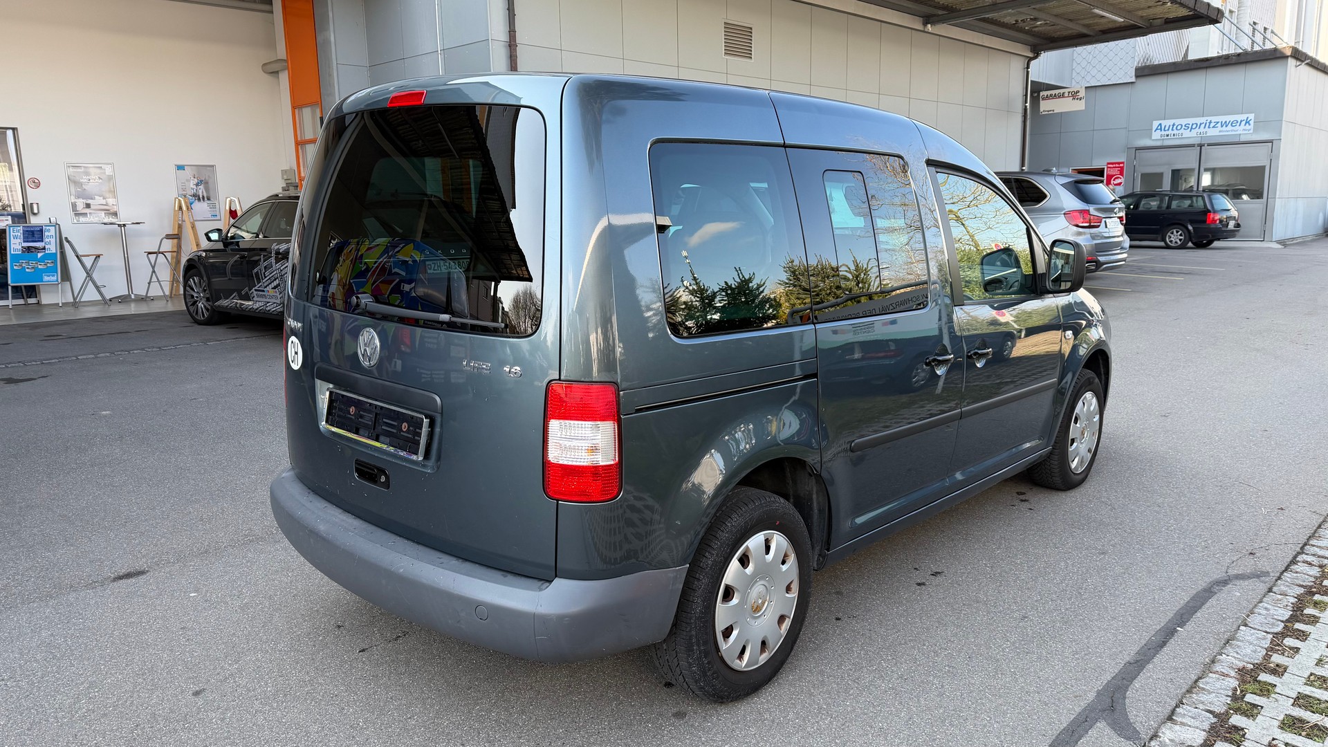 VW Caddy Life 1.6-image-2