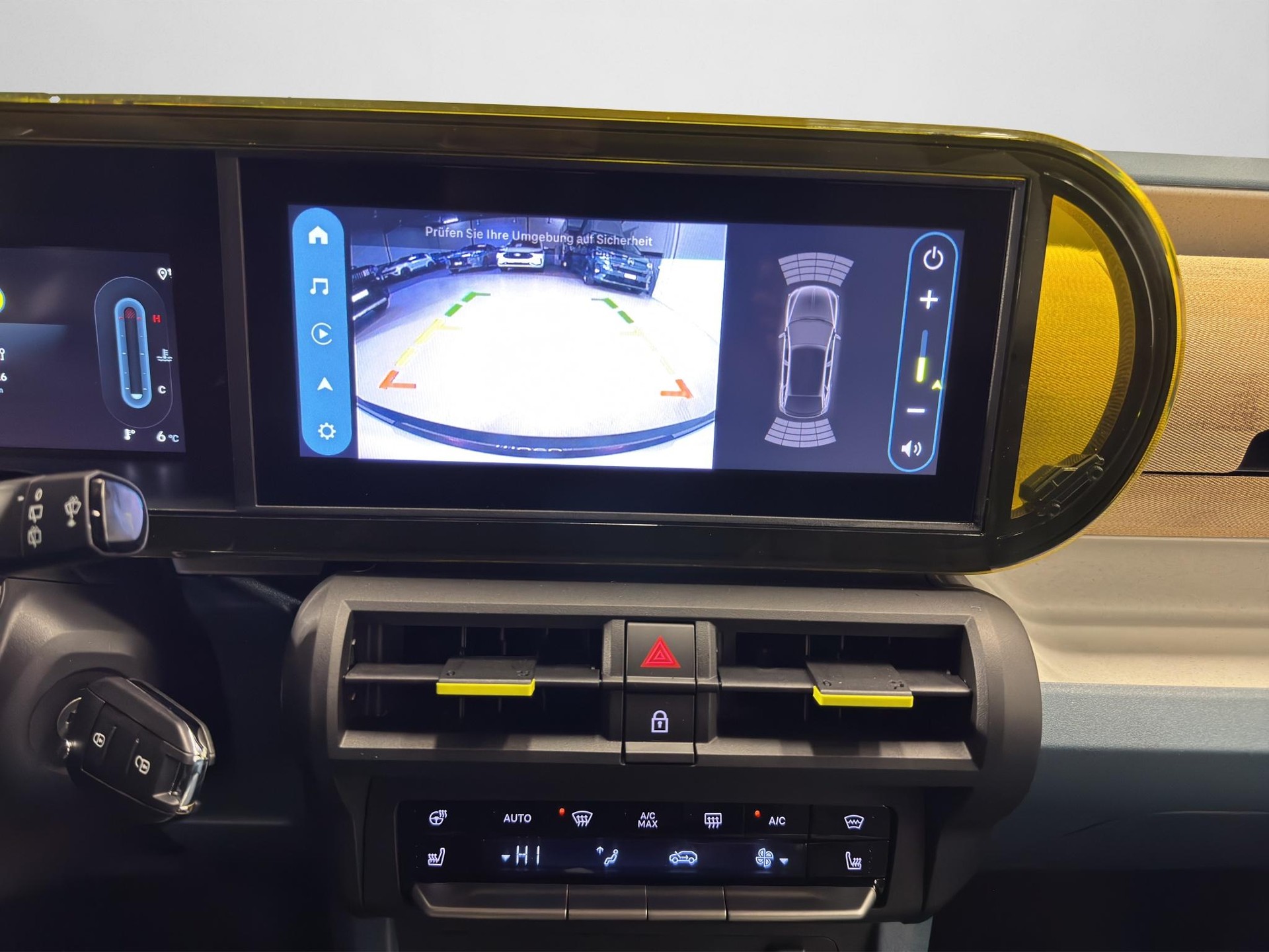 FIAT Grande Panda 1.2 Hybrid La Prima-image-6