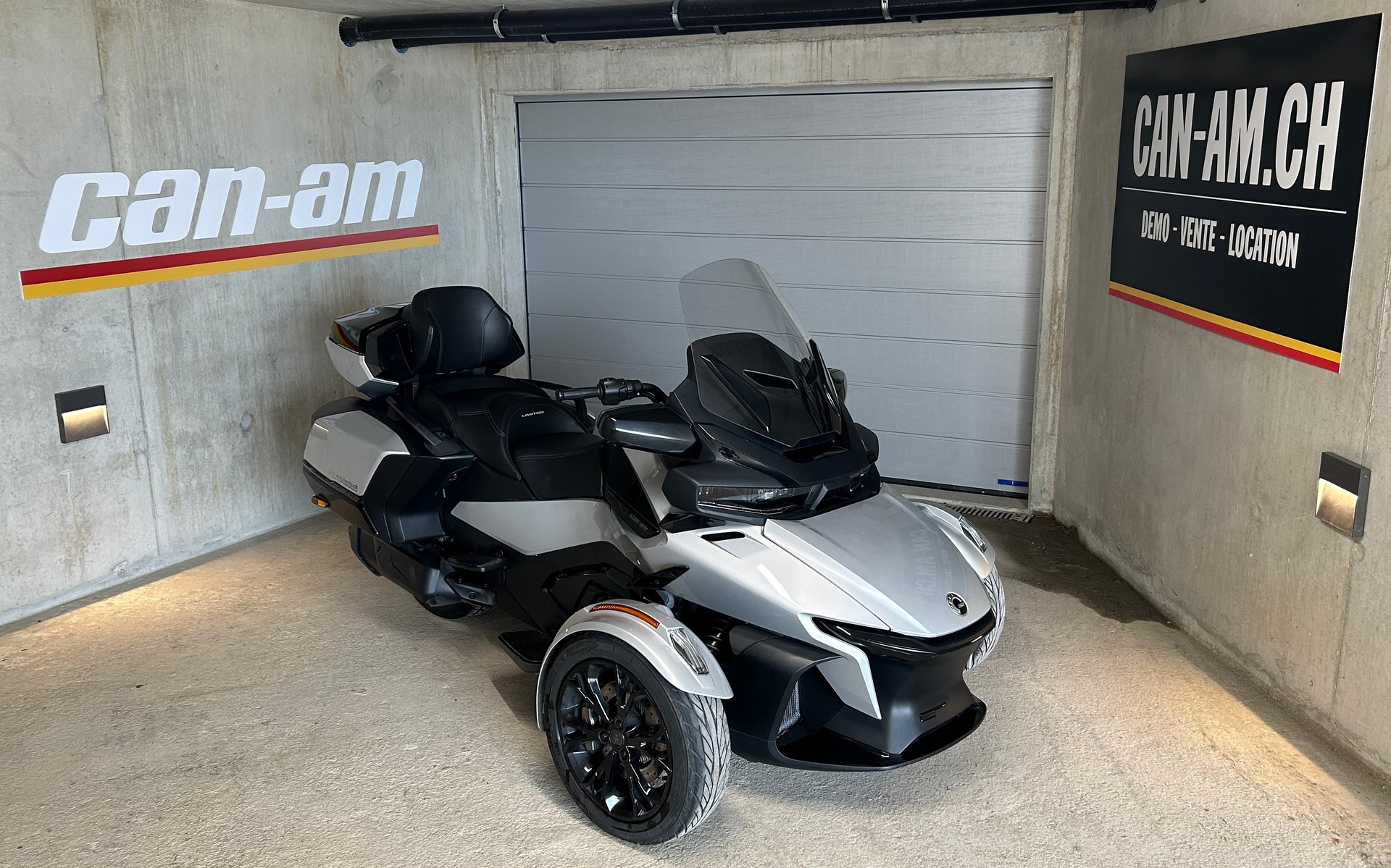 CAN-AM RT Limited-image-0