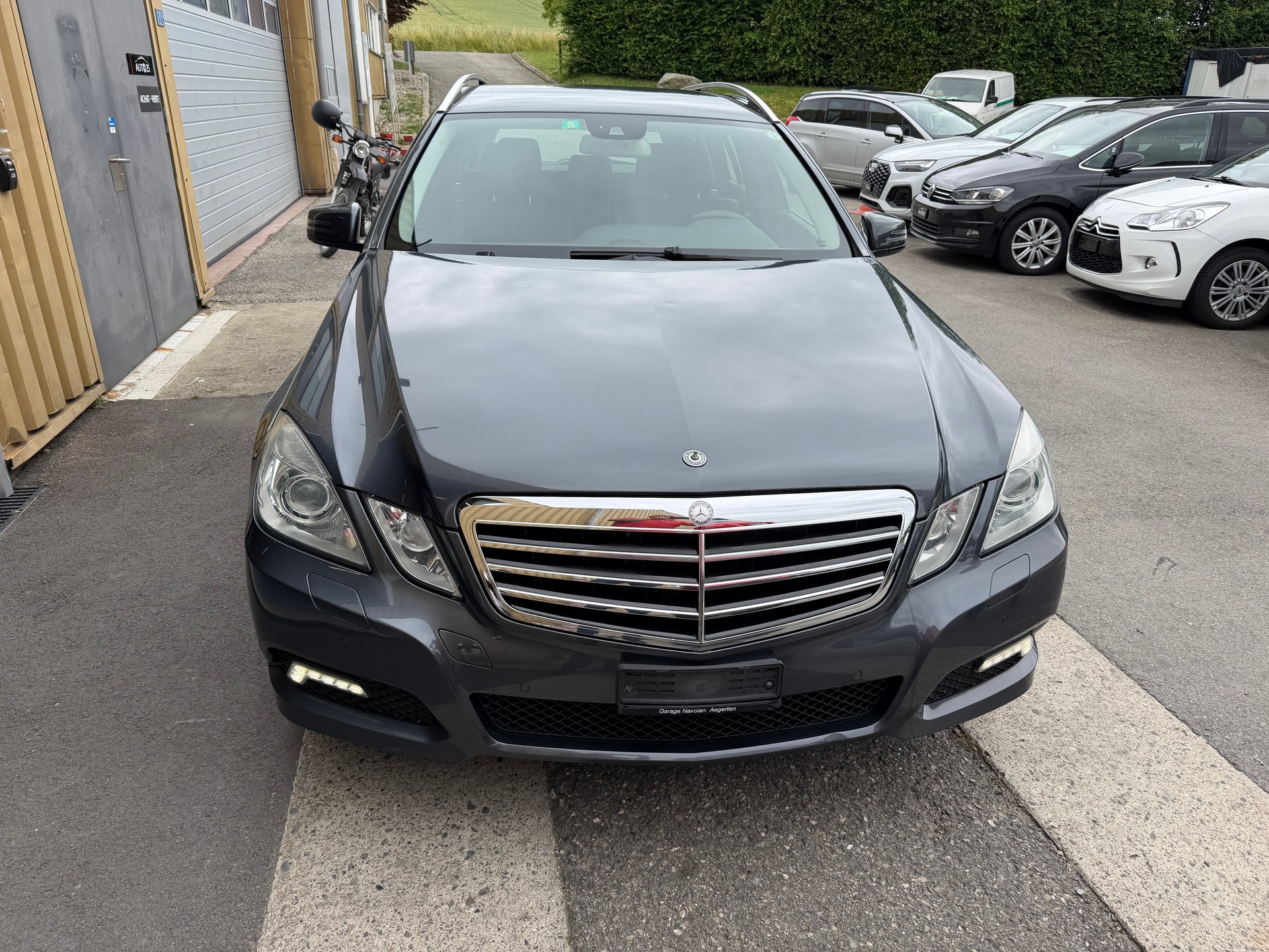 MERCEDES-BENZ E 200 CGI BlueEfficiency My Star Automatic-image-11