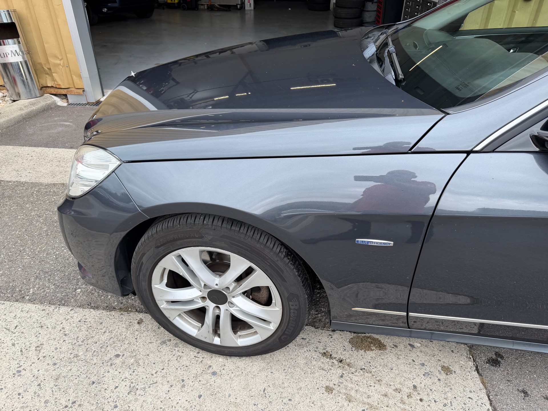 MERCEDES-BENZ E 200 CGI BlueEfficiency My Star Automatic-image-4