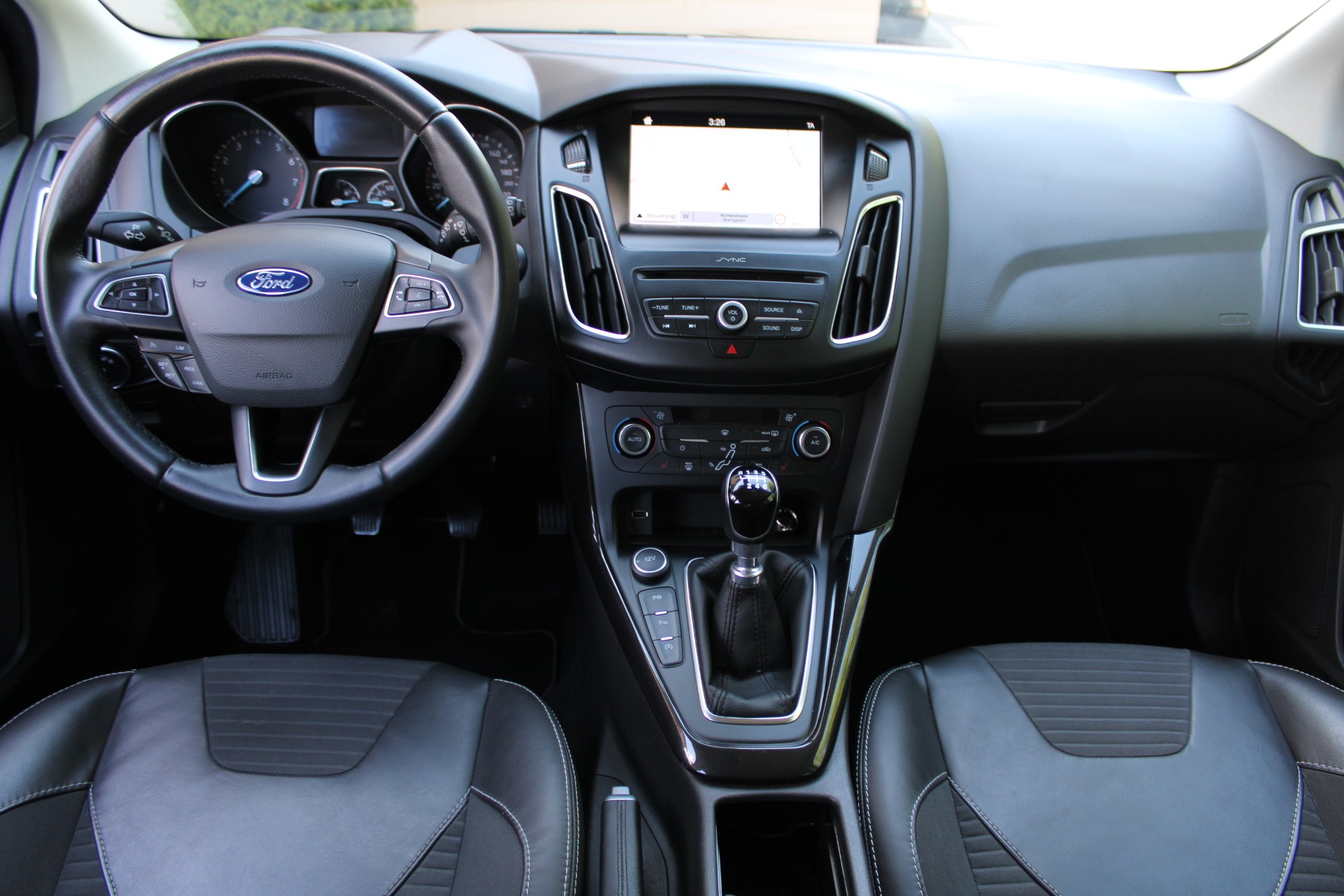 FORD Focus 1.5 SCTi Titanium X-image-9