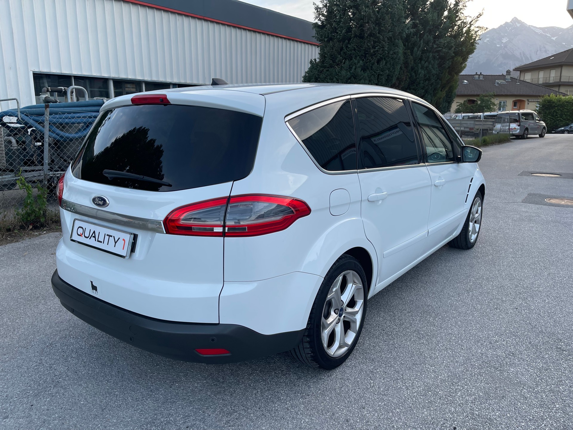 FORD S-Max 2.0 TDCi Titanium-image-12