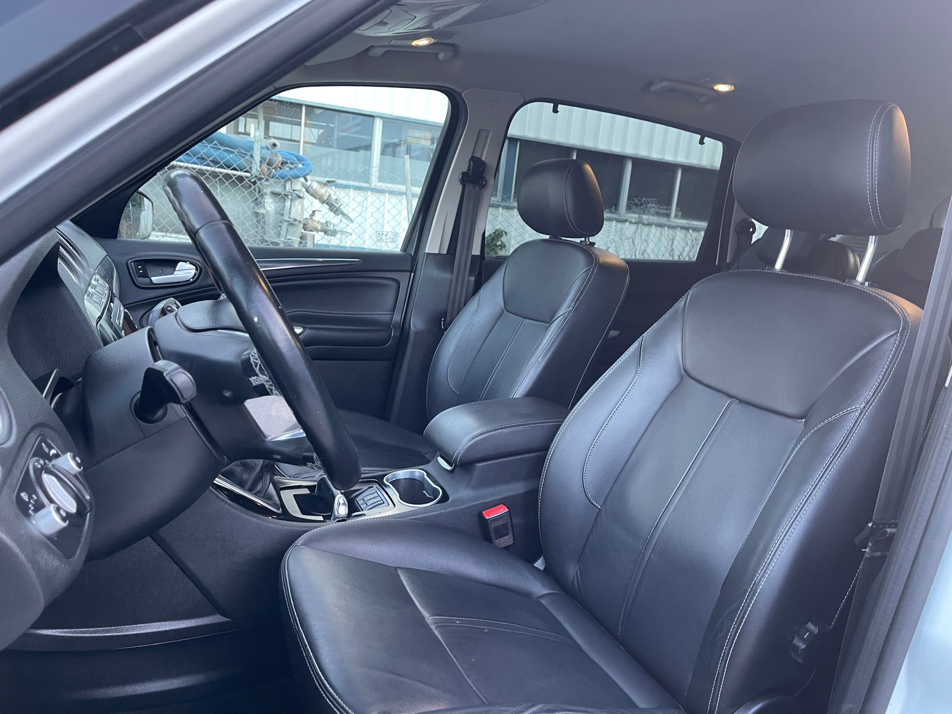 FORD S-Max 2.0 TDCi Titanium-image-8