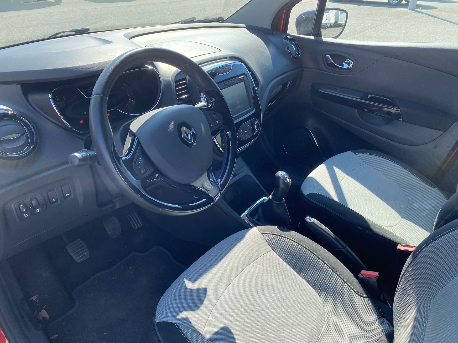 RENAULT Captur 0.9 12V Dynamique-image-8