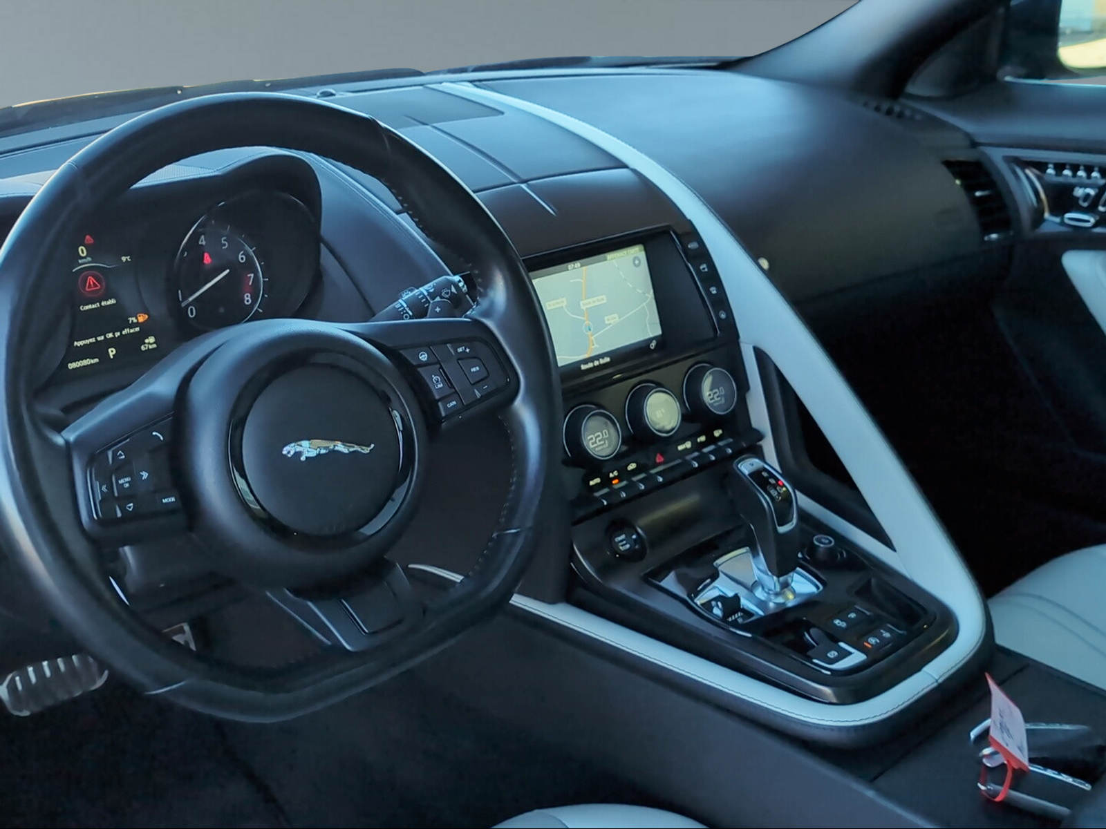 JAGUAR F-Type Coupé 3.0 V6 S AWD-image-9