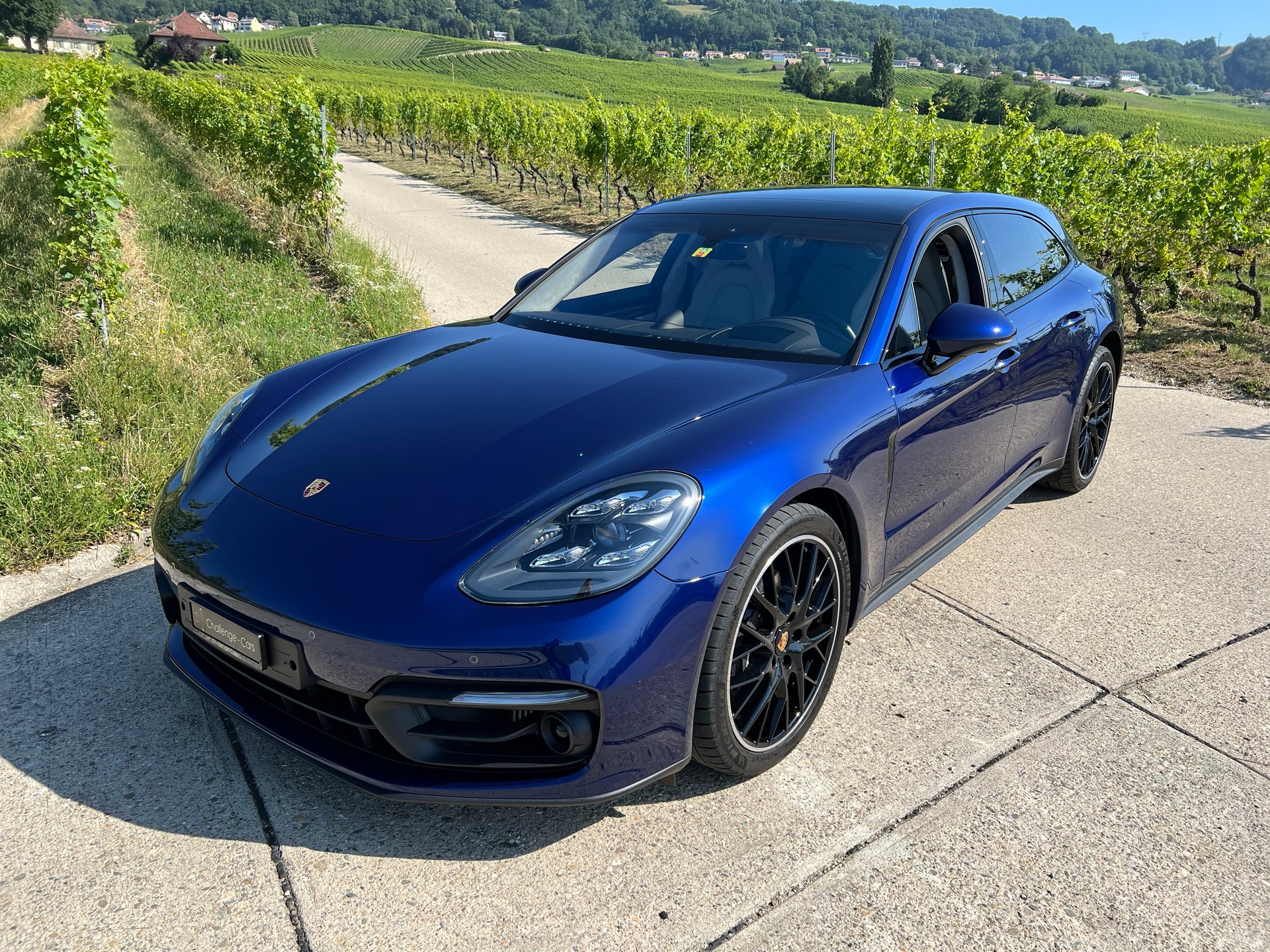 PORSCHE Panamera 4 Sport Turismo Platinum Edition PDK-showroom-element-1