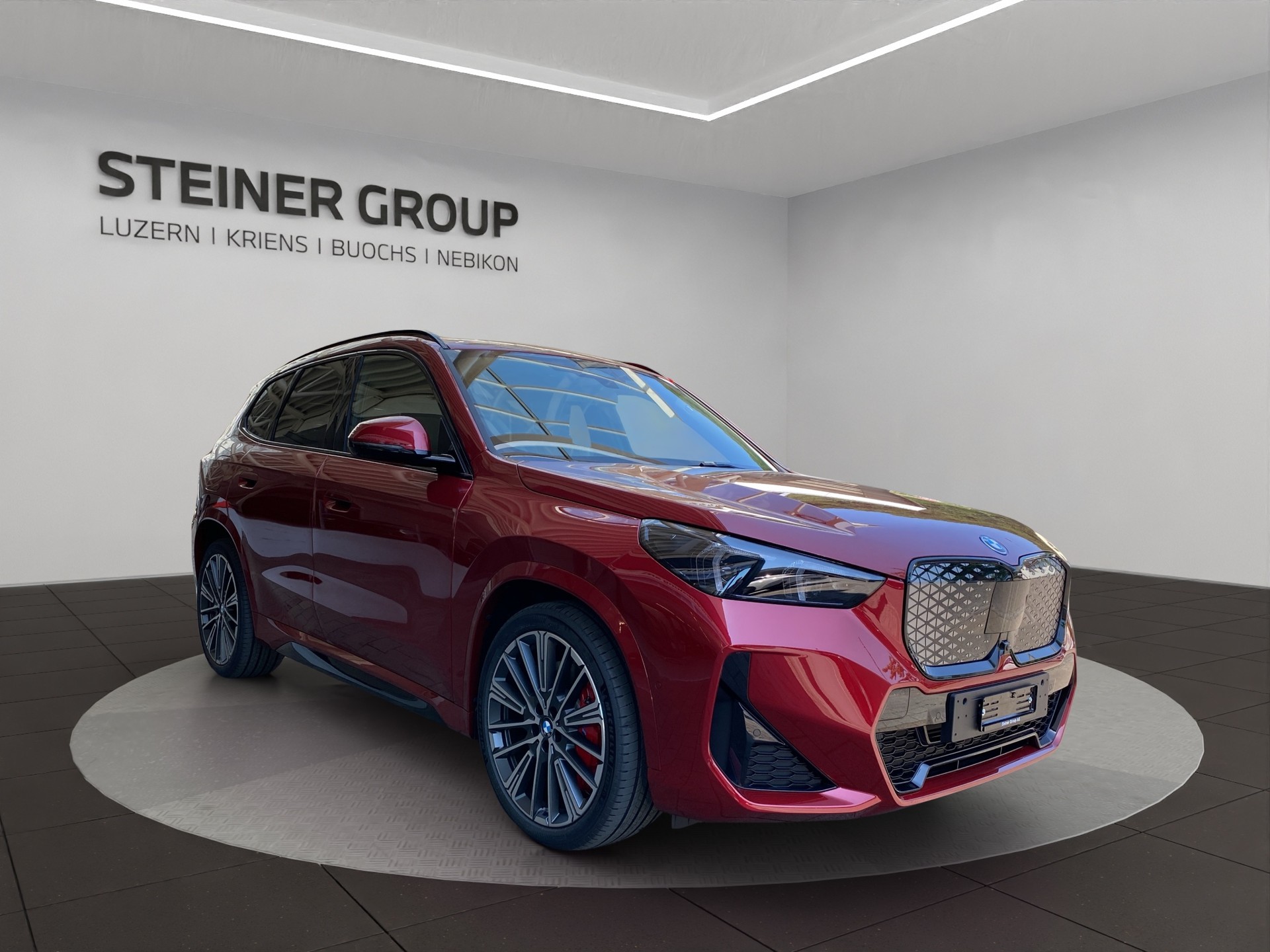 BMW iX1 xDrive 30 M Sport Pro-showroom-element-2