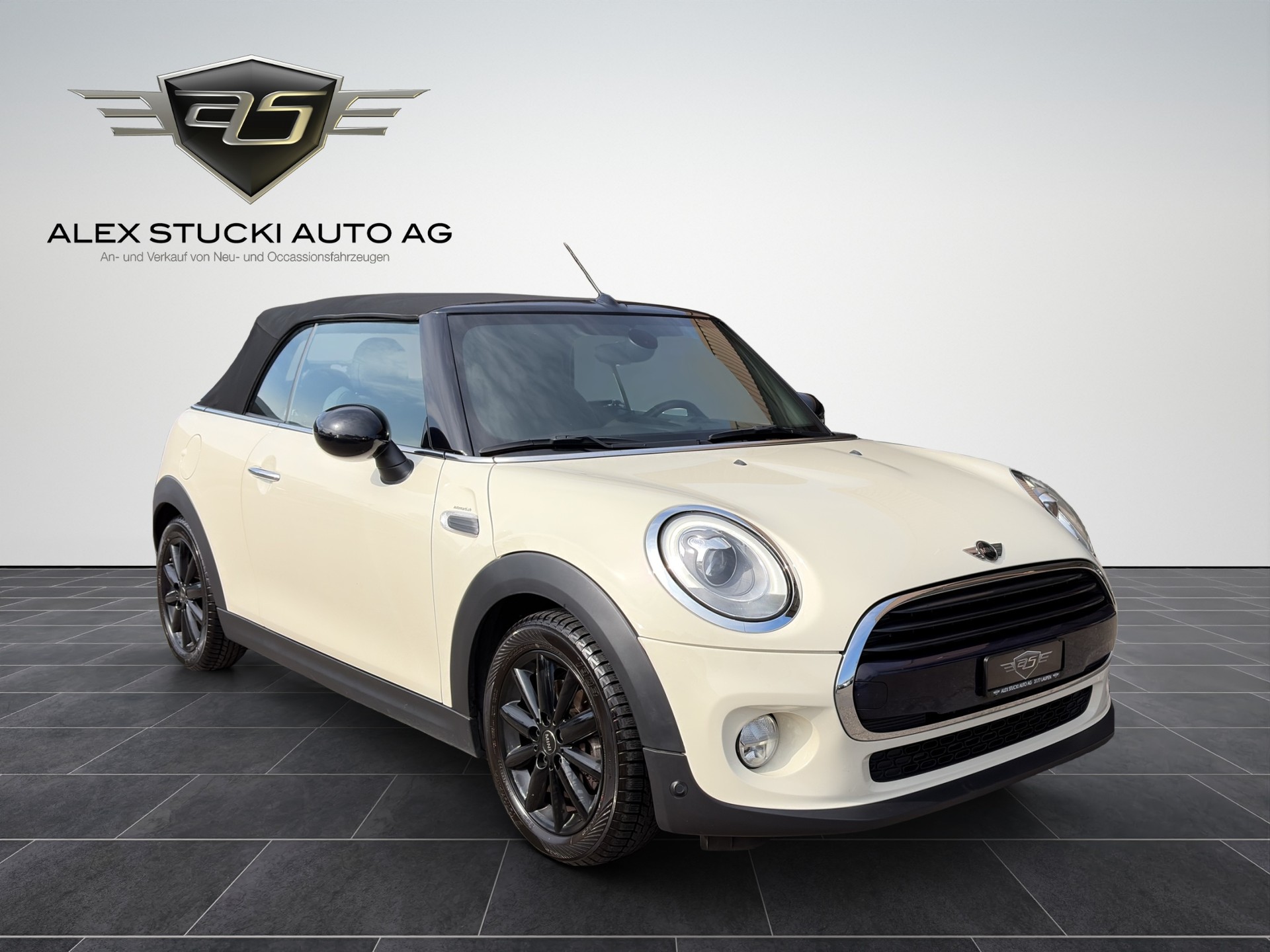 MINI Cooper Cabriolet Steptronic-showroom-element-3