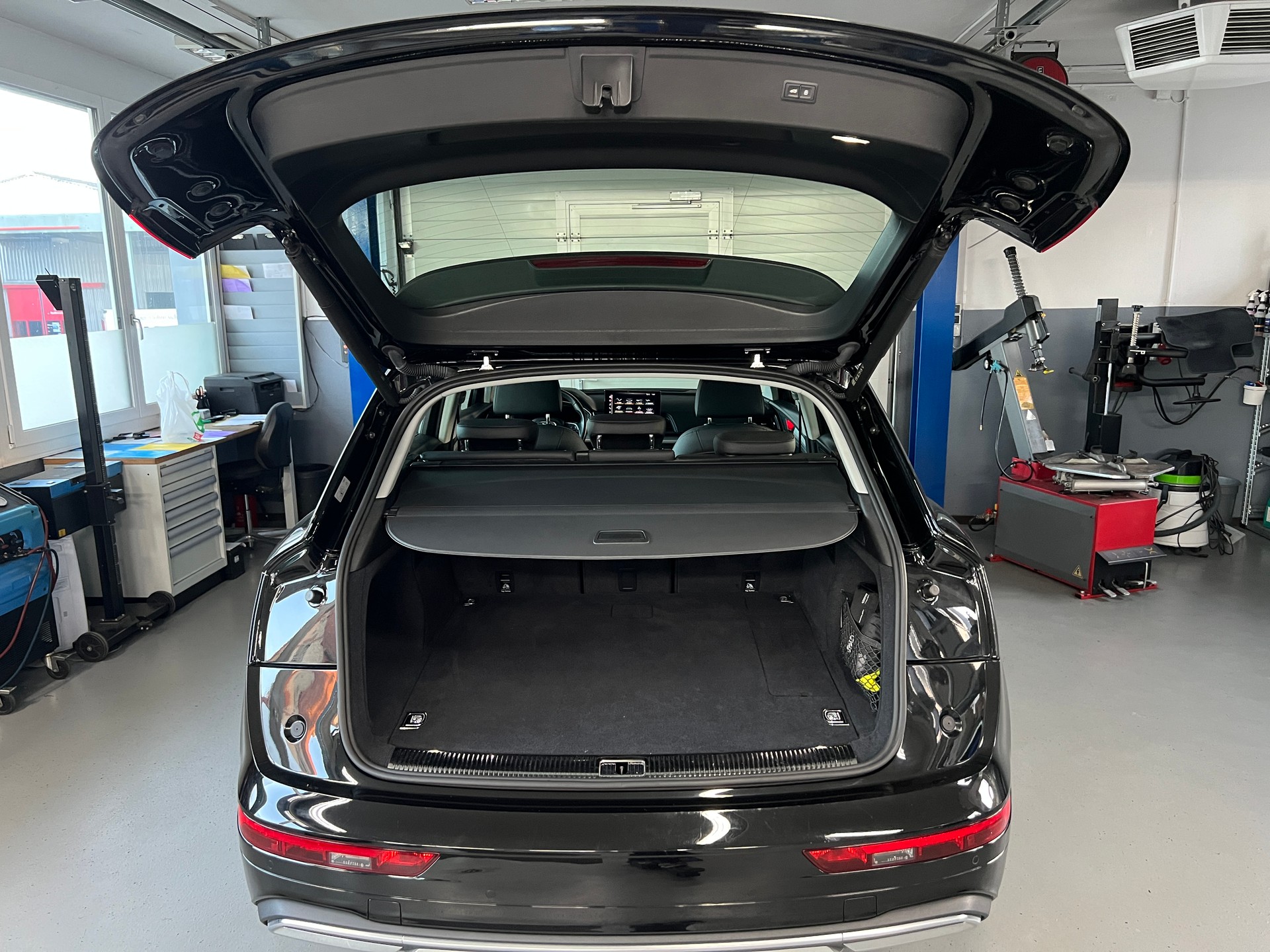 AUDI Q5 50 TFSI e PHEV quattro S-tronic-image-9