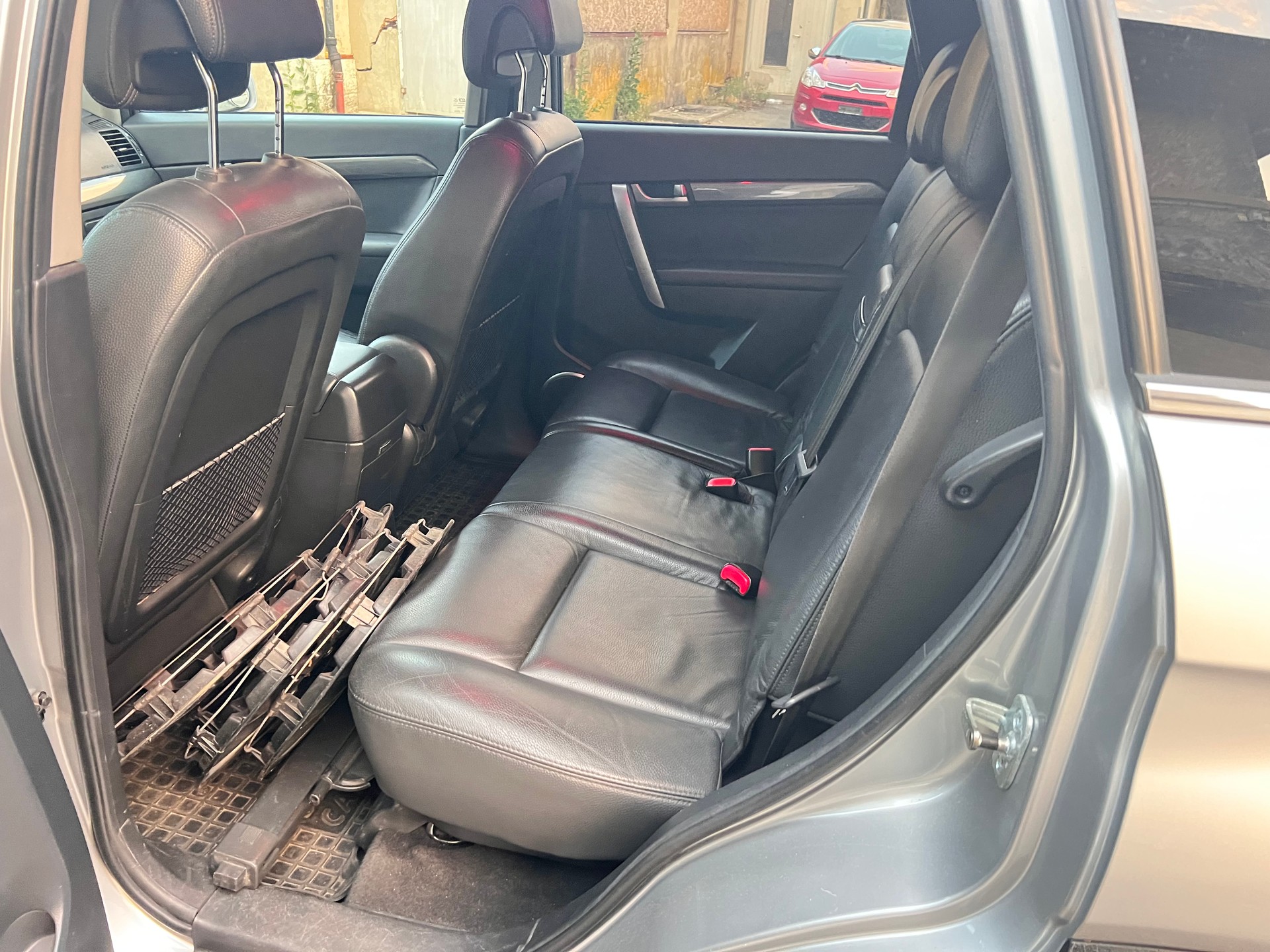 CHEVROLET Captiva 2.0 VCDi LS 4WD-image-6
