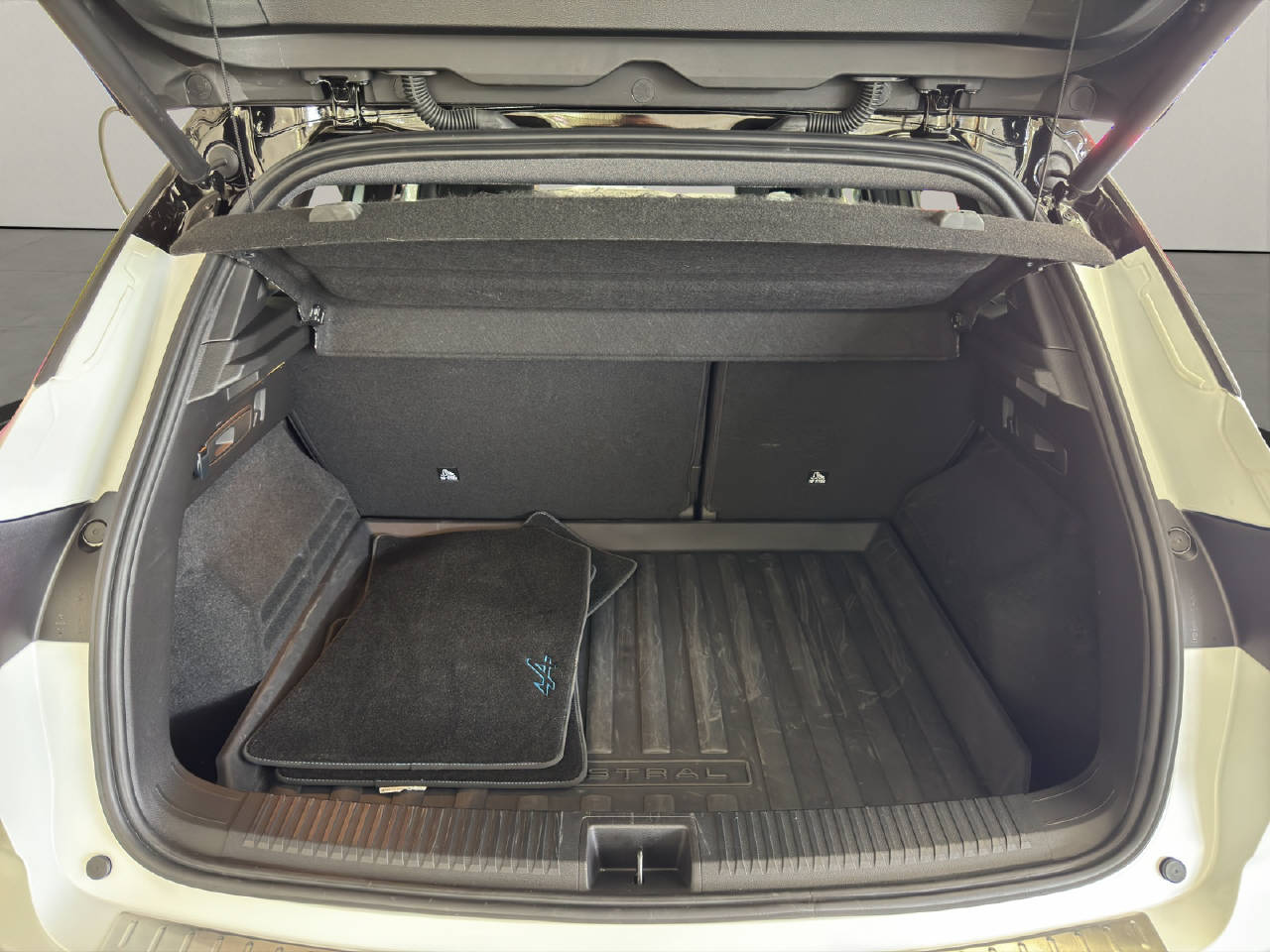 RENAULT Austral 1.2 E-Tech esprit Alpine-image-21