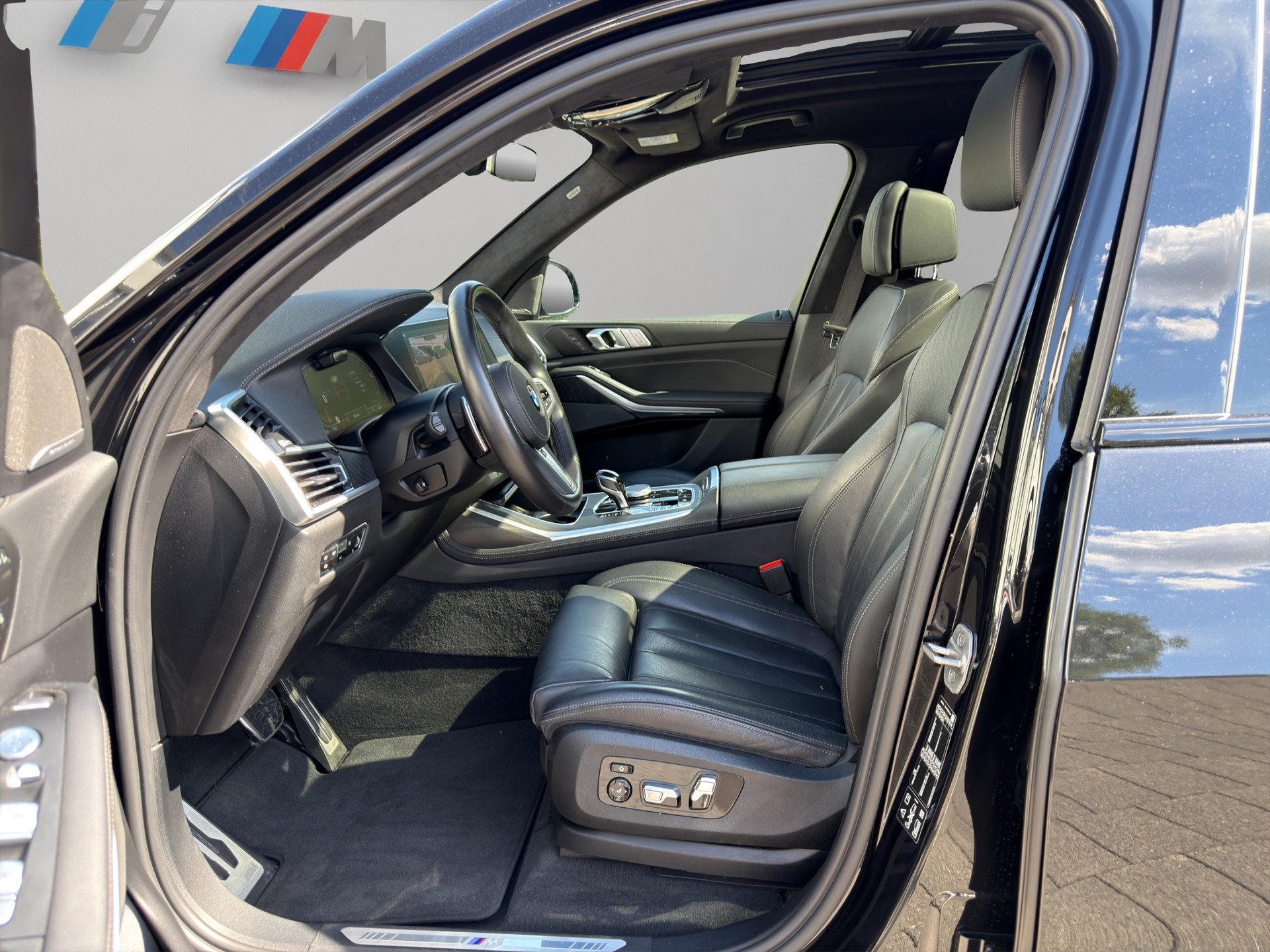 BMW X7 xDrive 48V 40d Steptronic-image-15