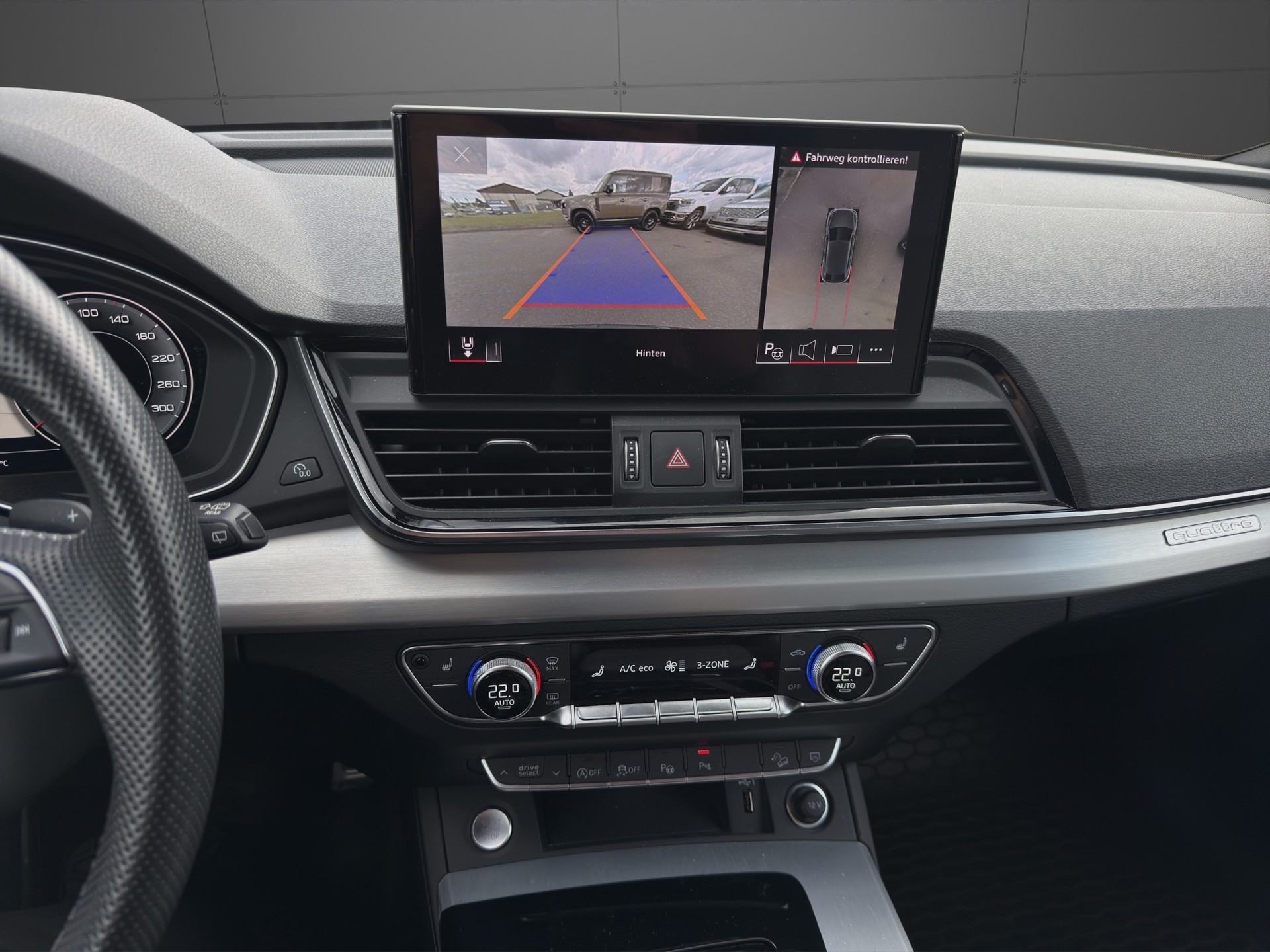 AUDI Q5 Sportback 40 TDI Blackedition quattro S-tronic-image-13
