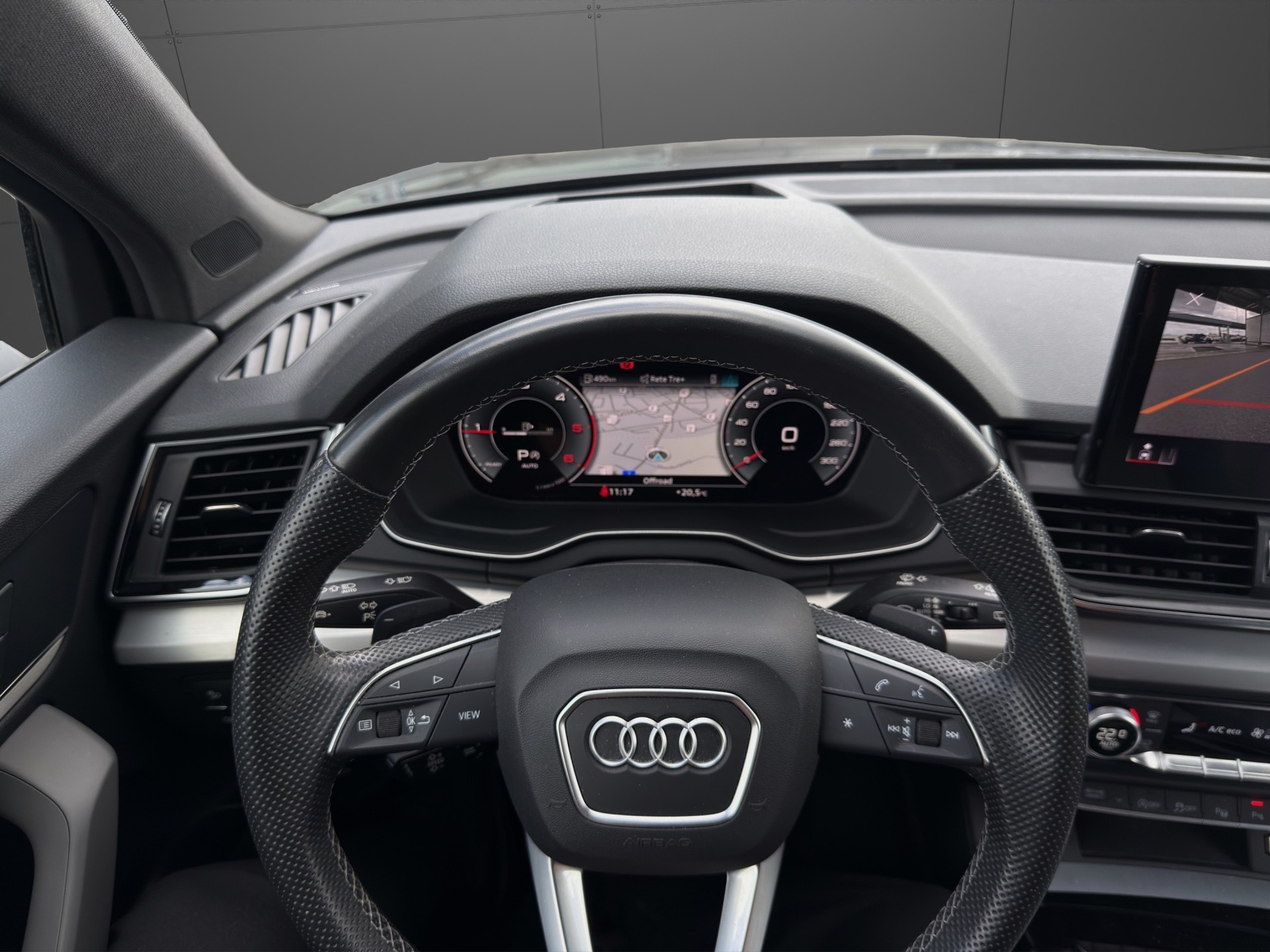 AUDI Q5 Sportback 40 TDI Blackedition quattro S-tronic-image-12