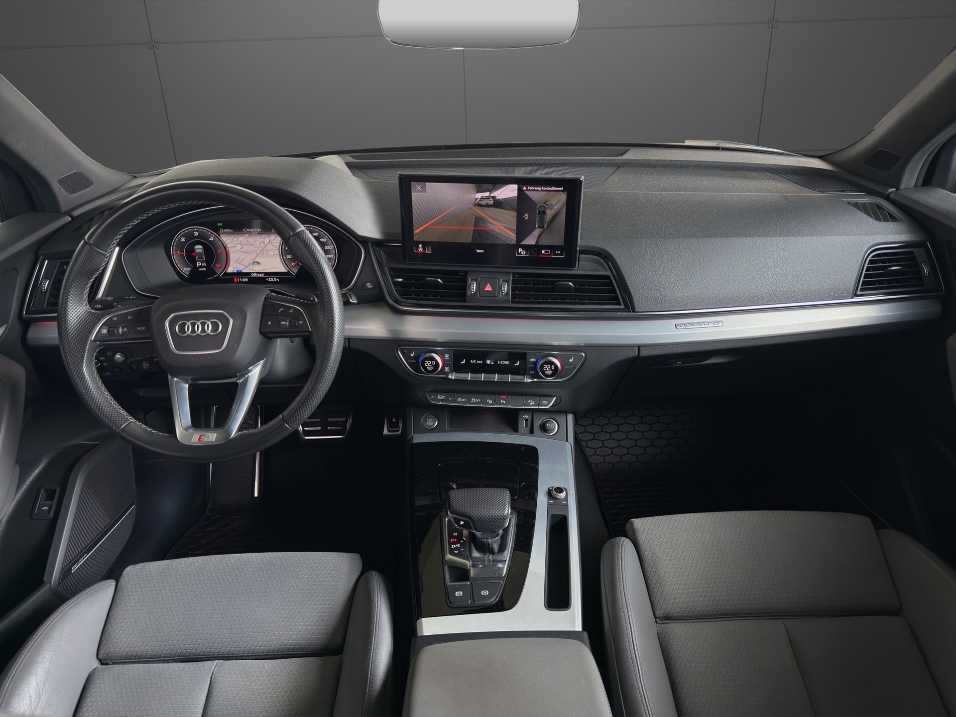 AUDI Q5 Sportback 40 TDI Blackedition quattro S-tronic-image-11